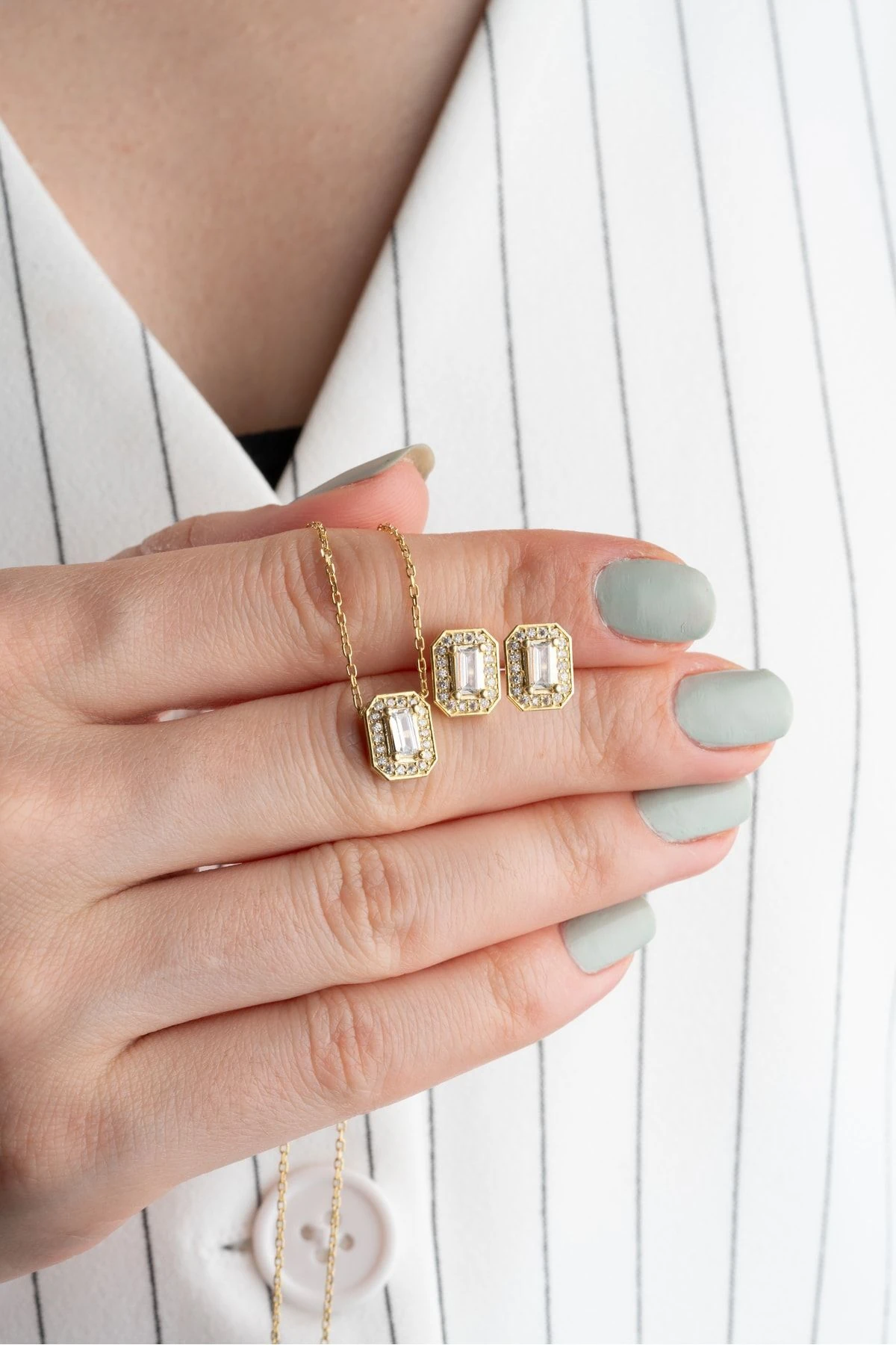 Baget Halo Taşlı Kolye ve Küpe Seti