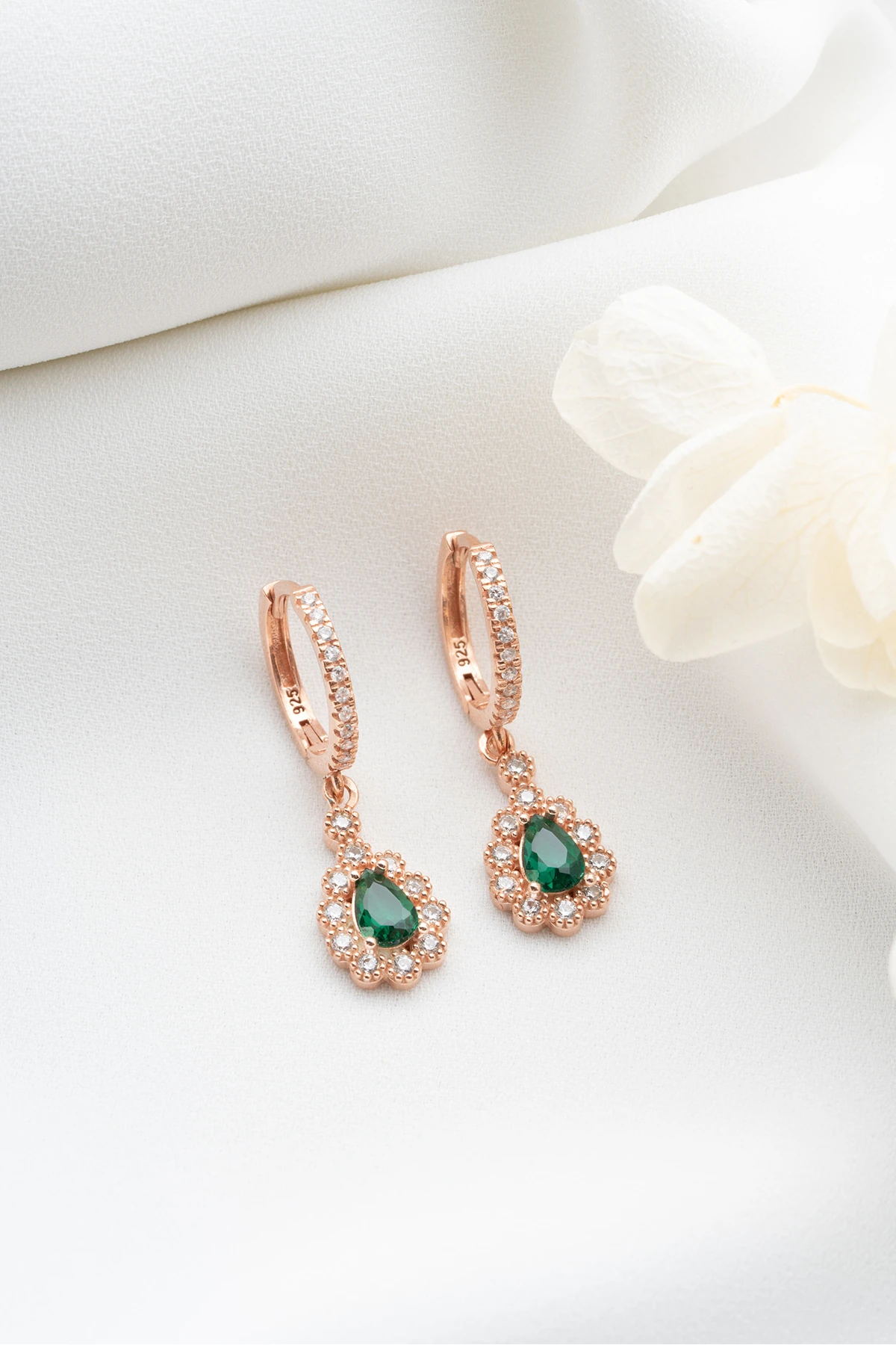 Zümrüt Yeşili Damla Küpe