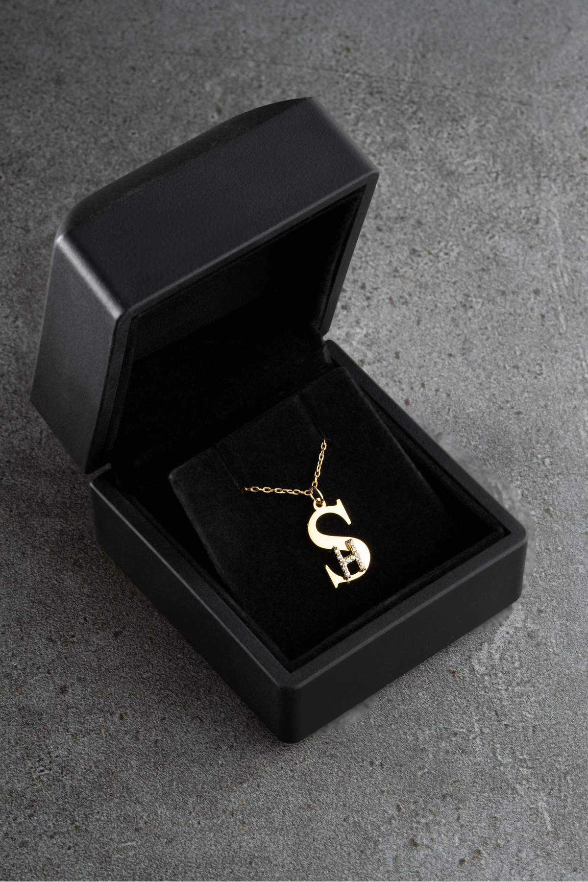 Taşlı Çift Harf Kolye