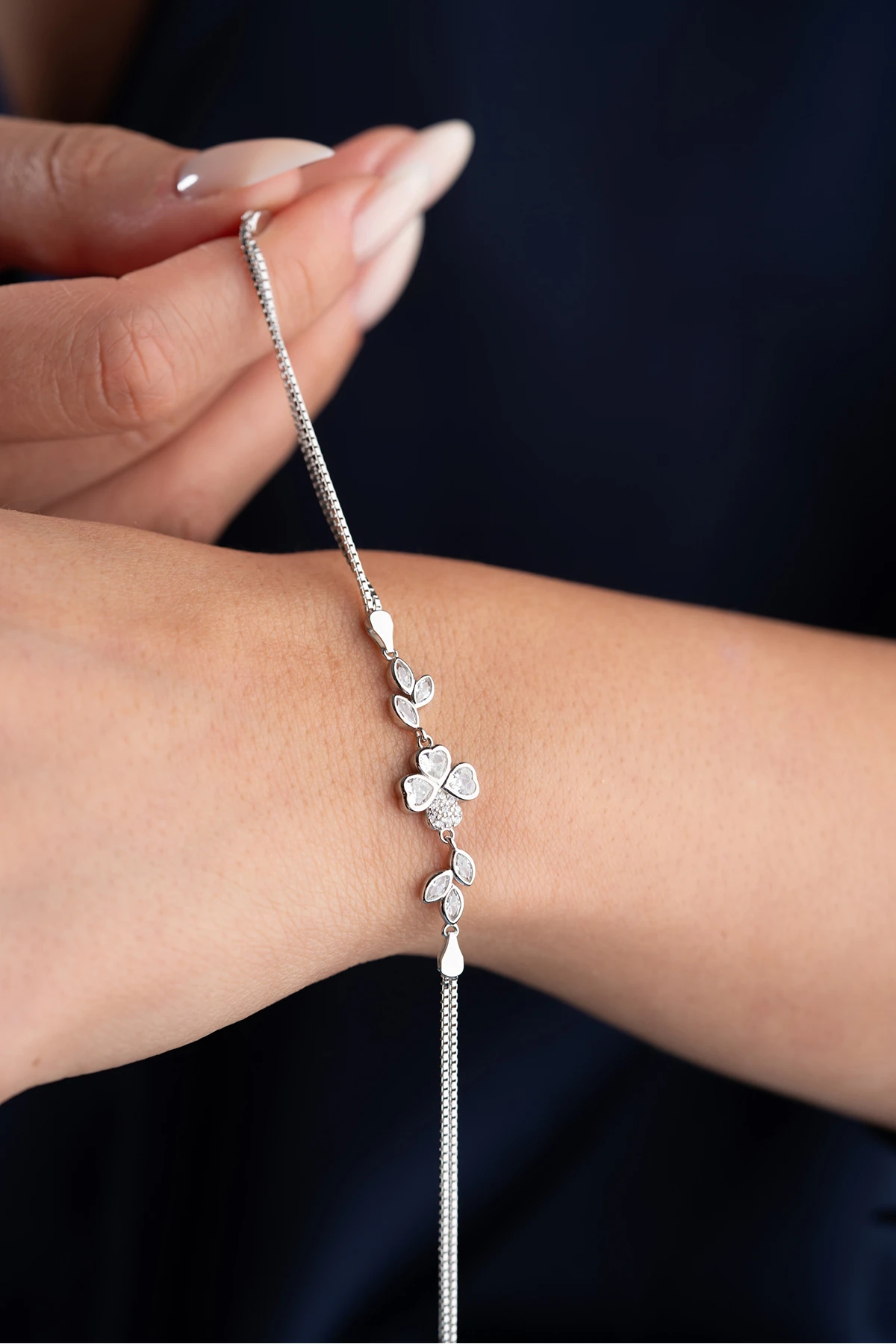 Yaprak Yonca Gümüş Bileklik