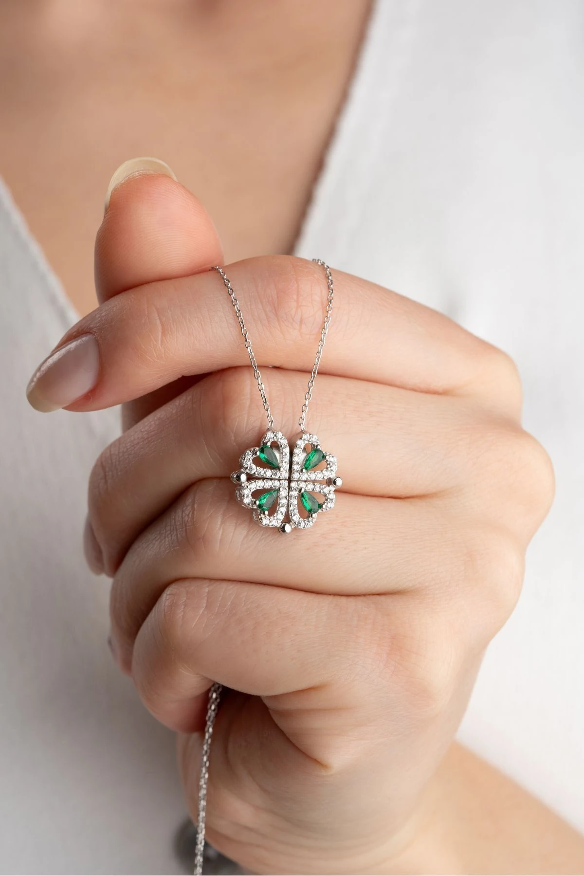 Mıknatıslı Yonca Gümüş Kolye