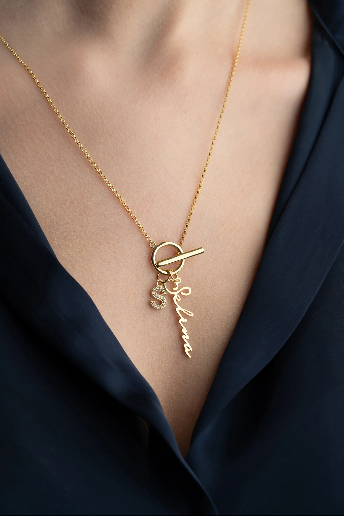 Harf Detaylı ve İsimli Kolye