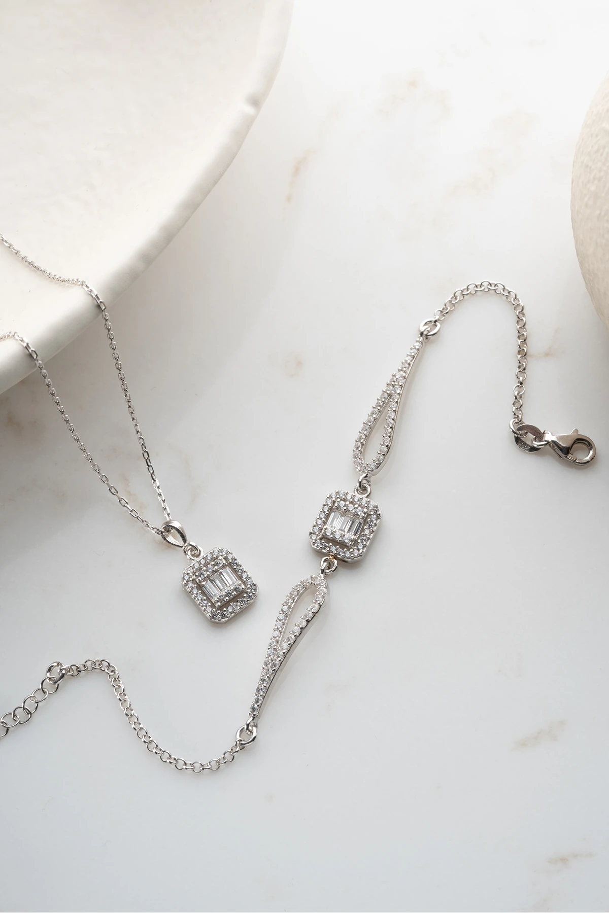 Baget Taşlı Gümüş Kolye ve Bileklik Seti