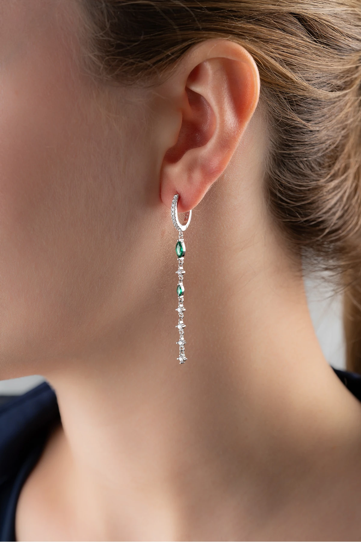 Taşlı Sallantılı Gümüş Küpe