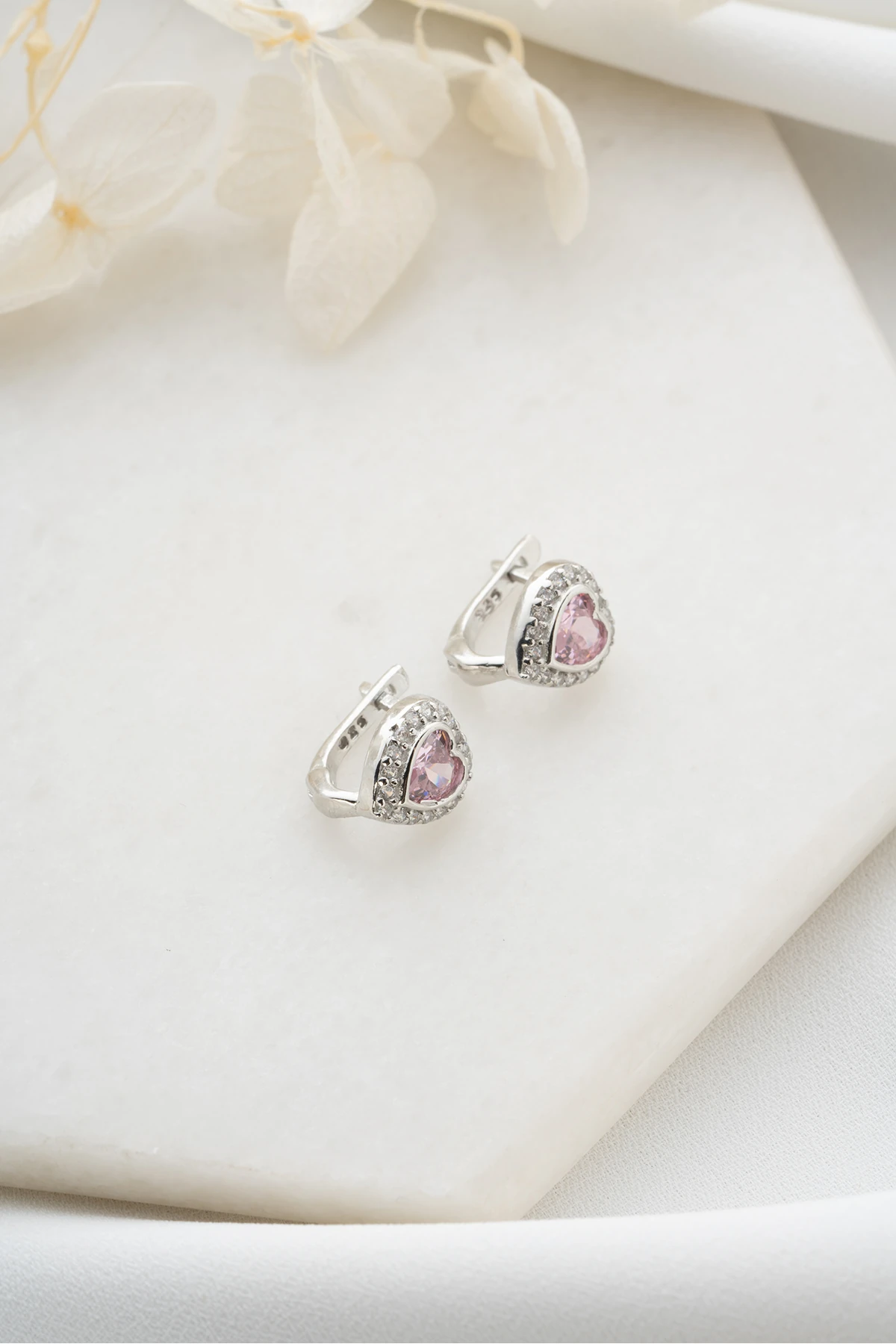 Taşlı Kalp Gümüş Küpe