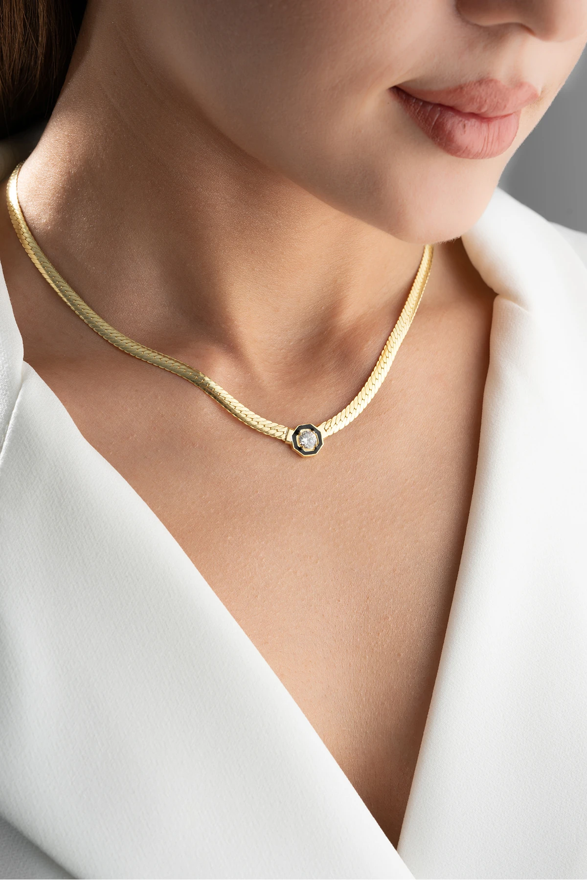 14 Ayar Altın Kaplama Siyah Detaylı Ezme Zincir Gümüş Kolye