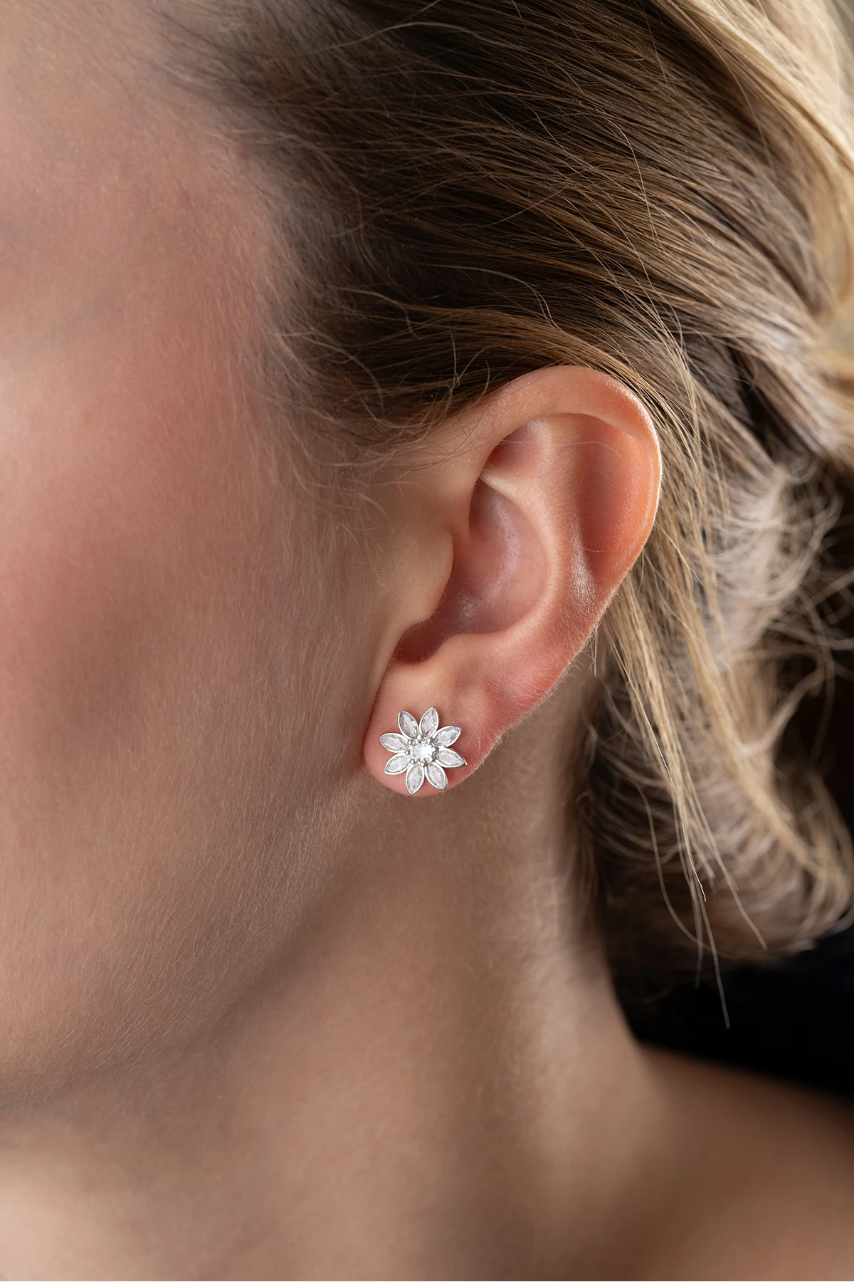 Vidalı Lotus Gümüş Küpe