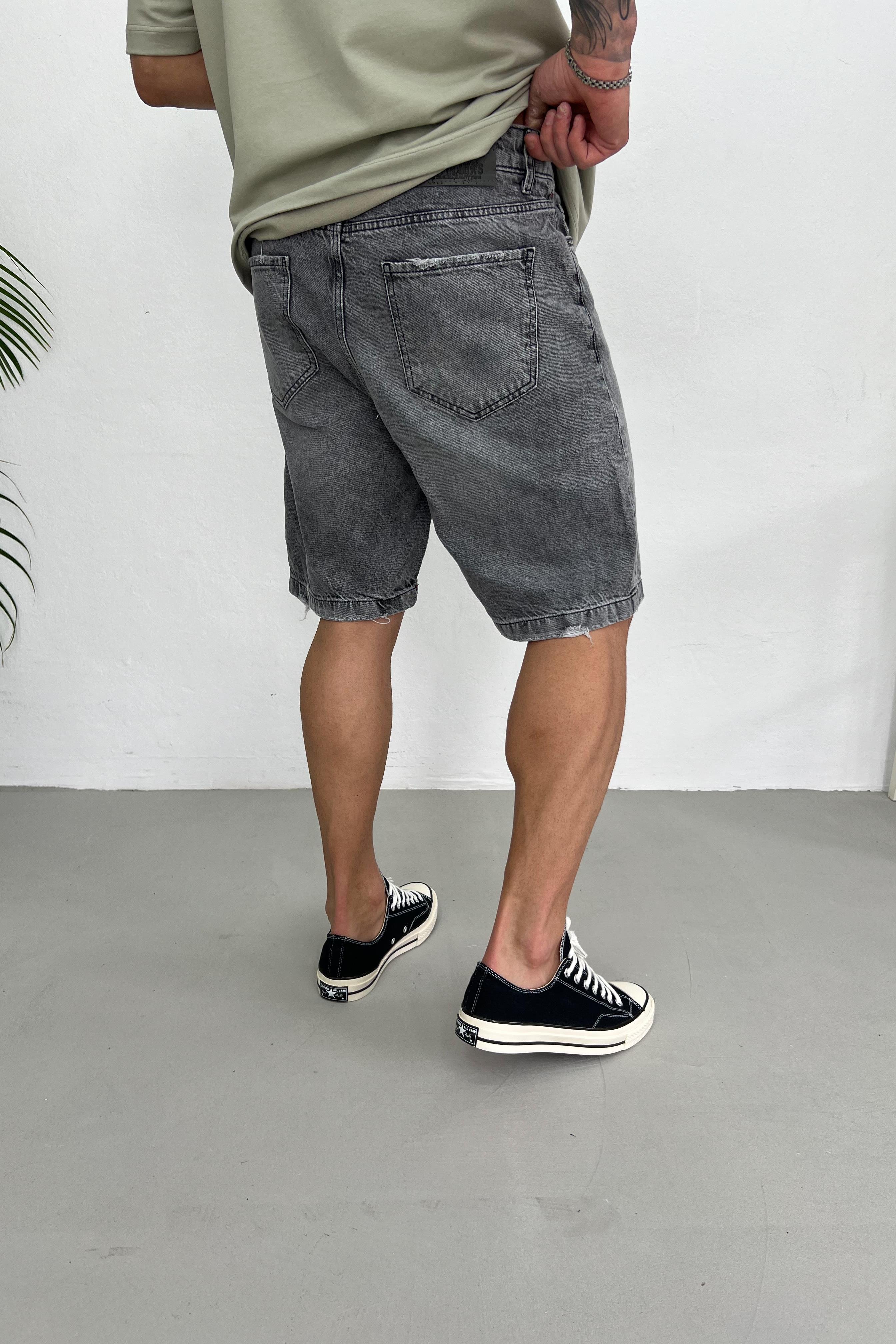 Relaxed Fit Taşlamalı Gri Kot Şort 368