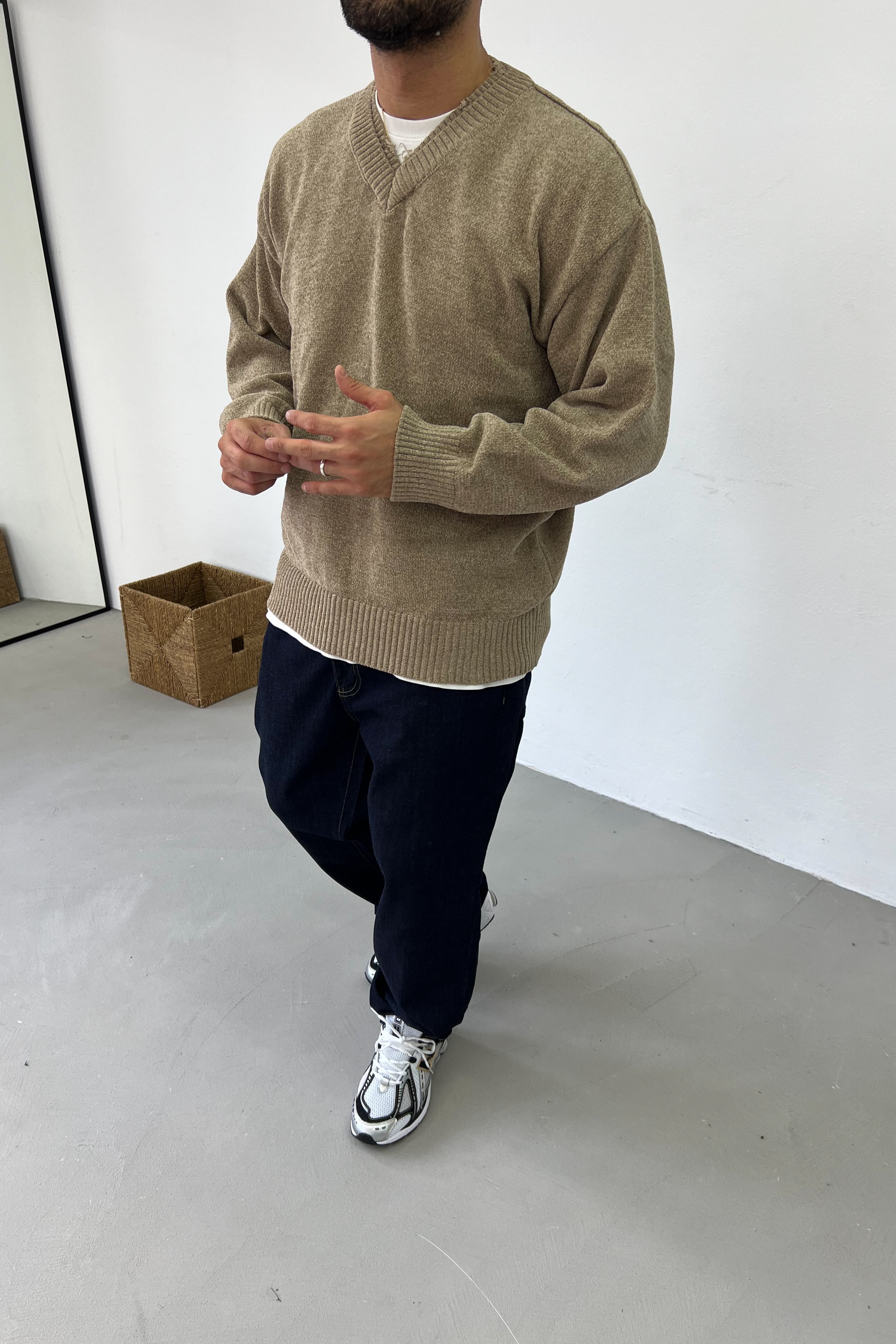 Yırtık Detaylı Çift Yaka V Yaka Oversize Kazak 5024