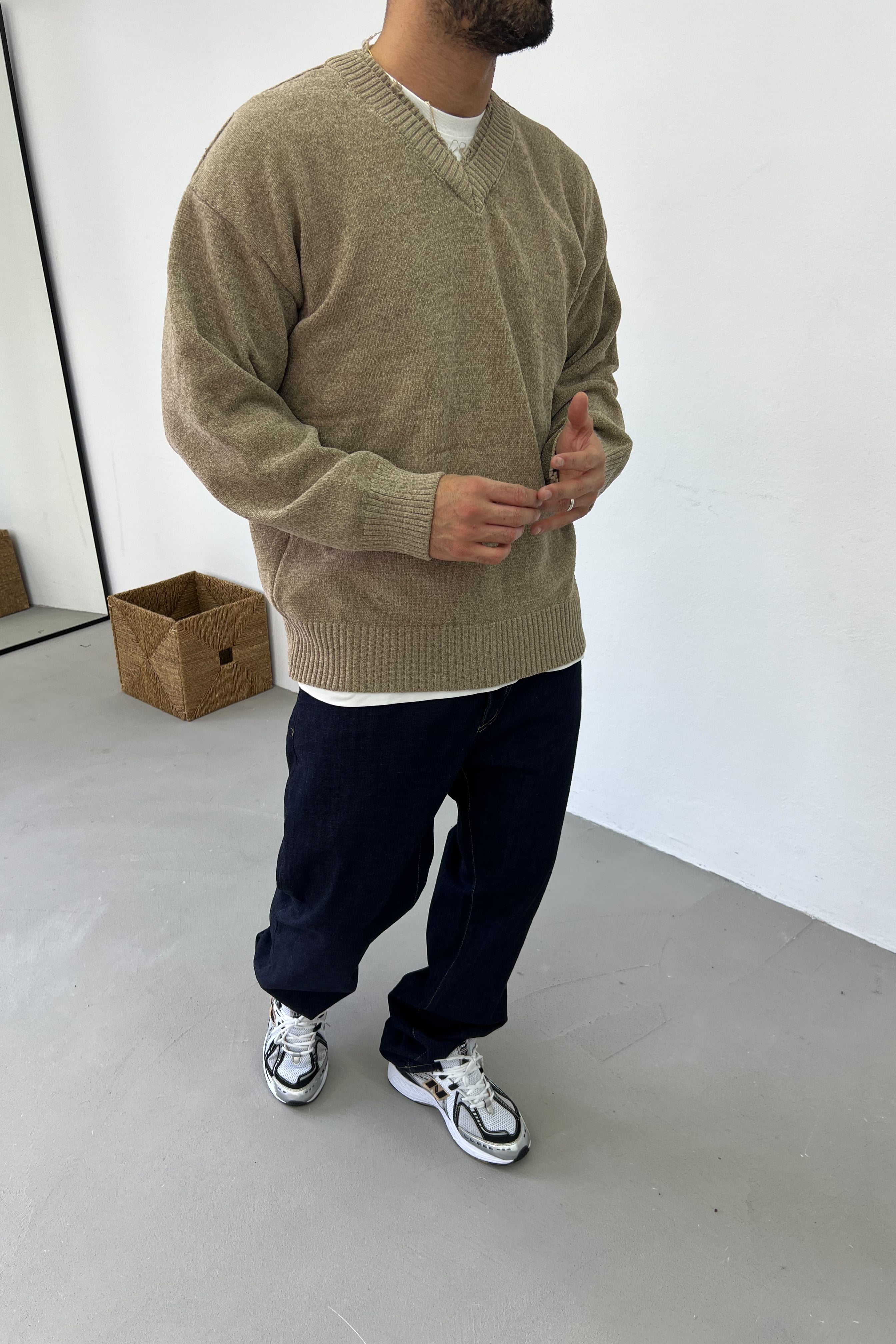 Yırtık Detaylı Çift Yaka V Yaka Oversize Kazak 5024