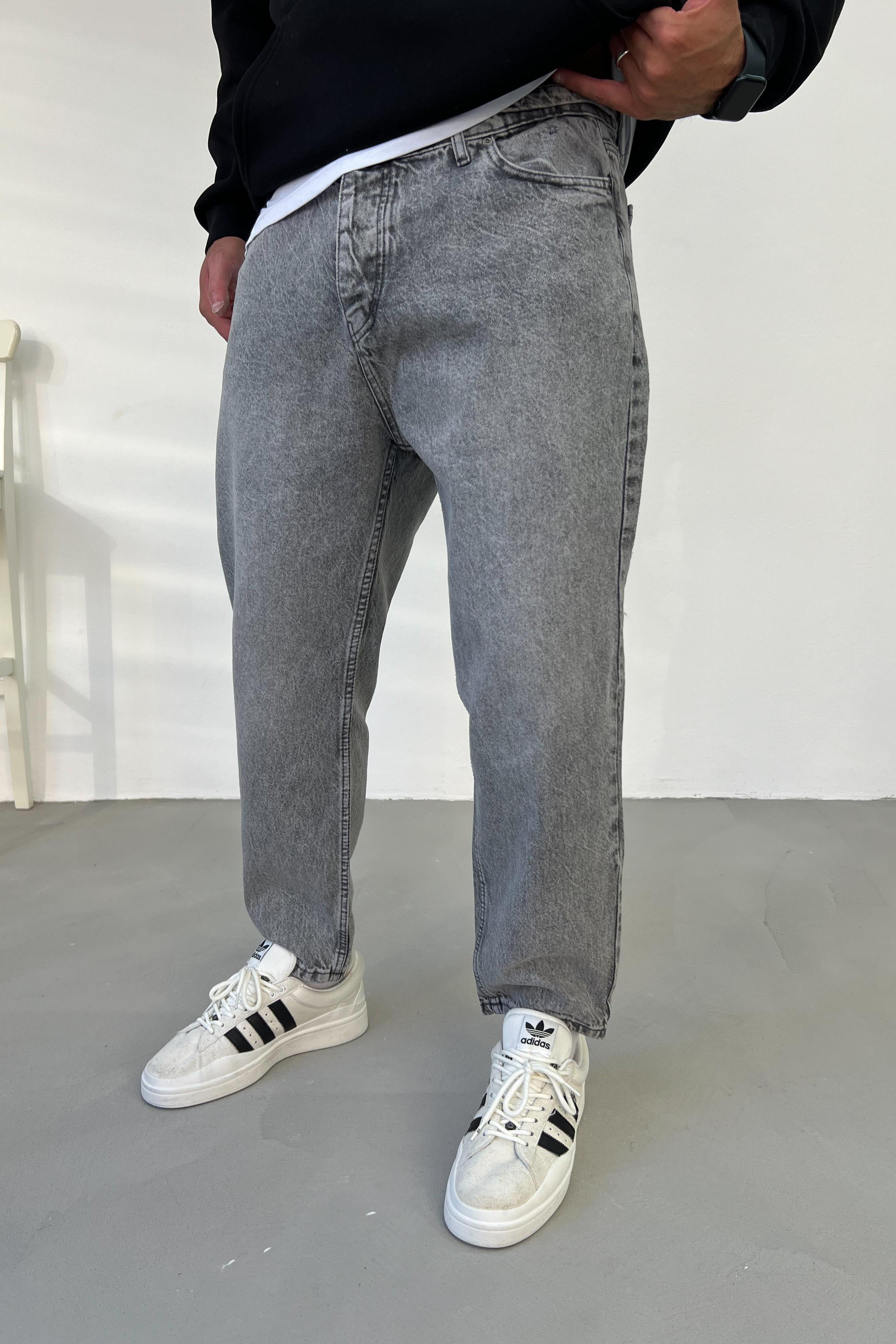 Yırtık Detaylı Taşlamalı Gri Boyfriend Pantolon 2356