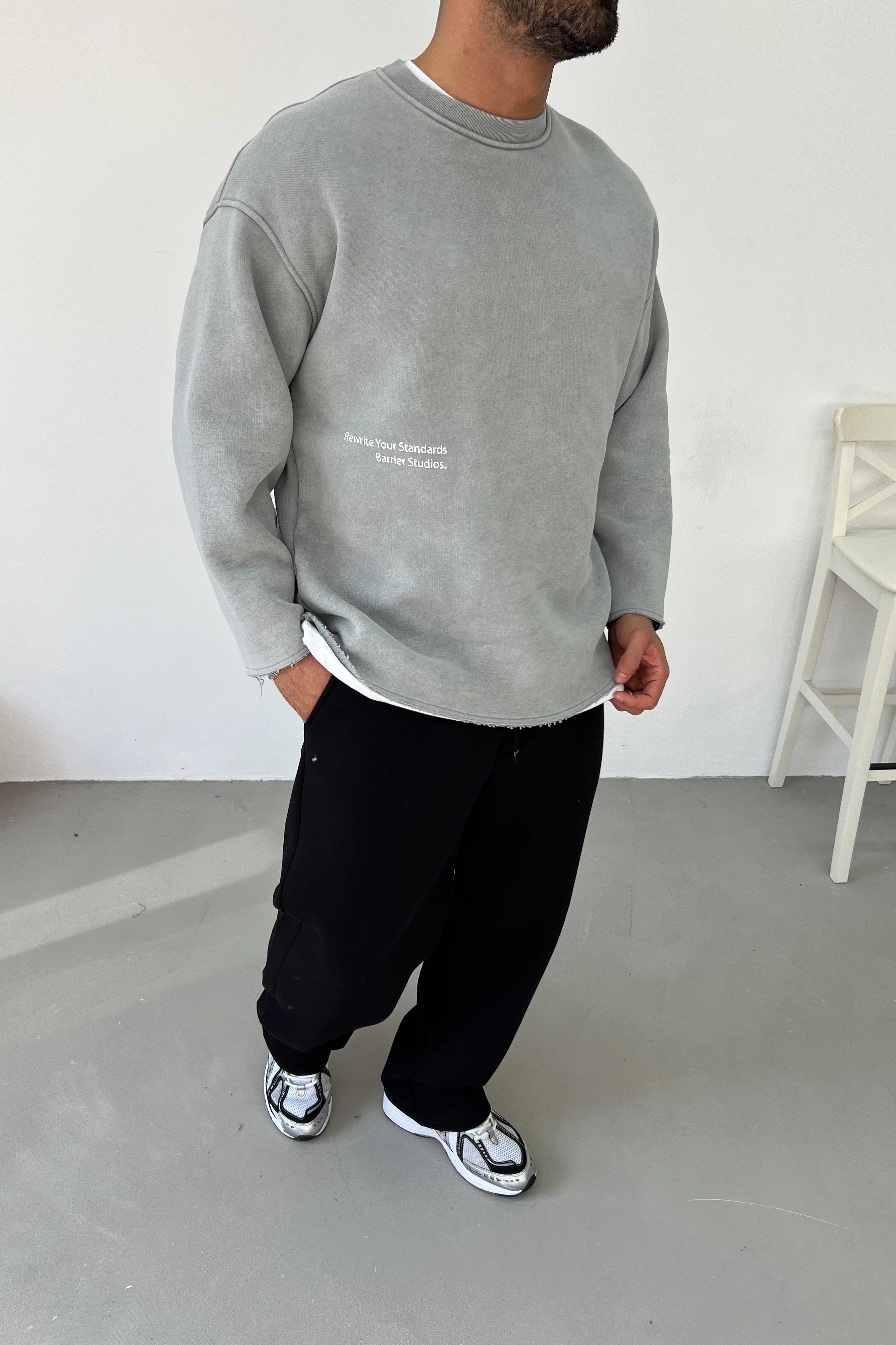 Lazer Kesim Programming Yazı Baskılı Yıkamalı Oversize Sweatshirt 80-29
