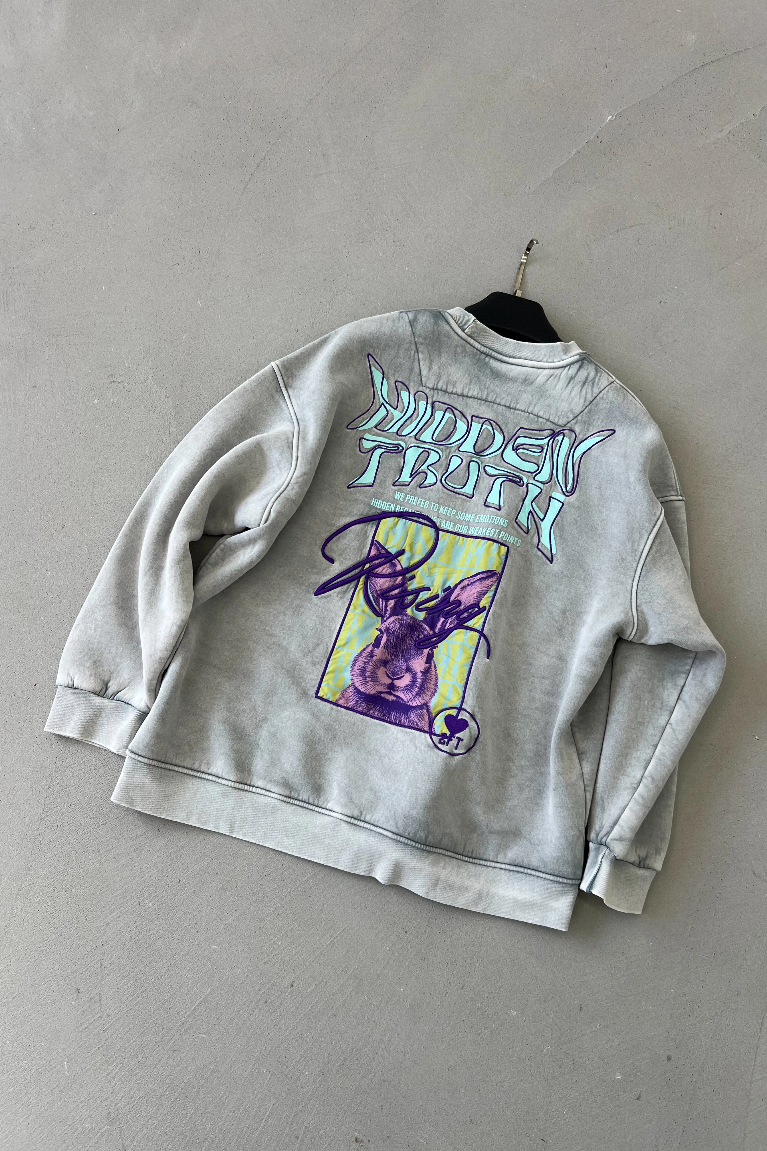 Rising Rabbit Detaylı Yıkamalı Oversize Sweatshirt 7088