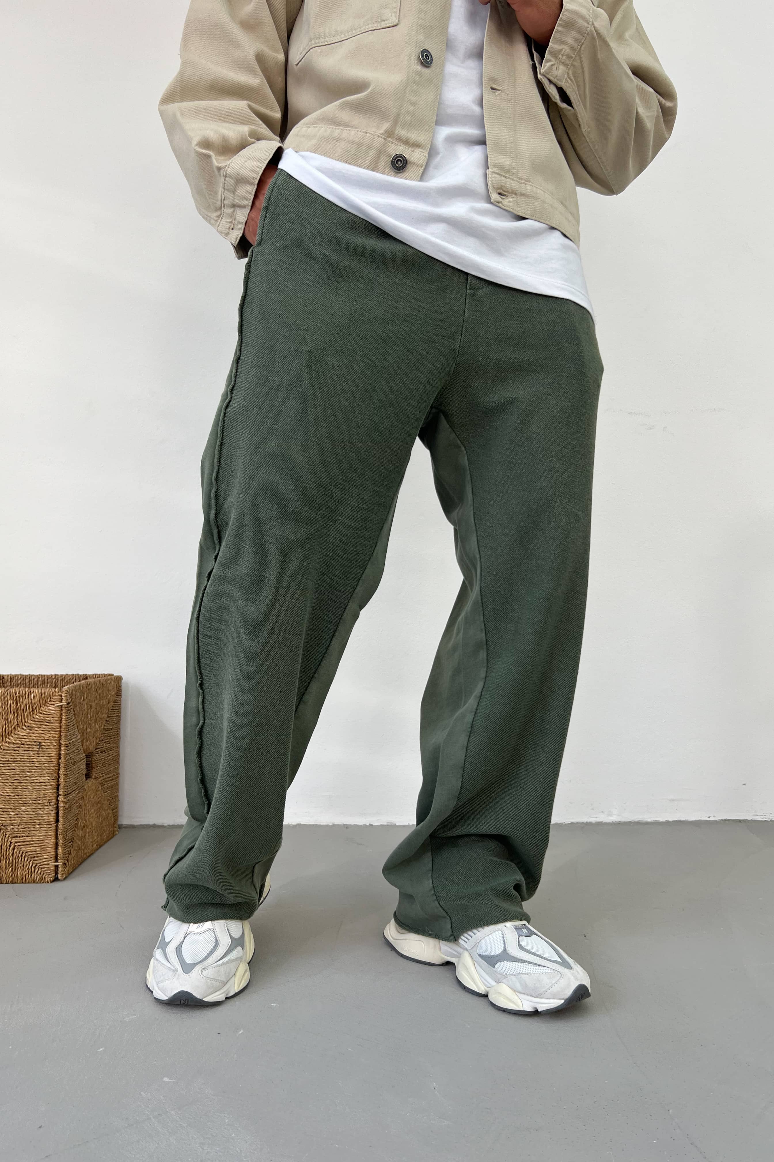 Etiket Detaylı Yıkamalı Baggy Eşofman B100-01