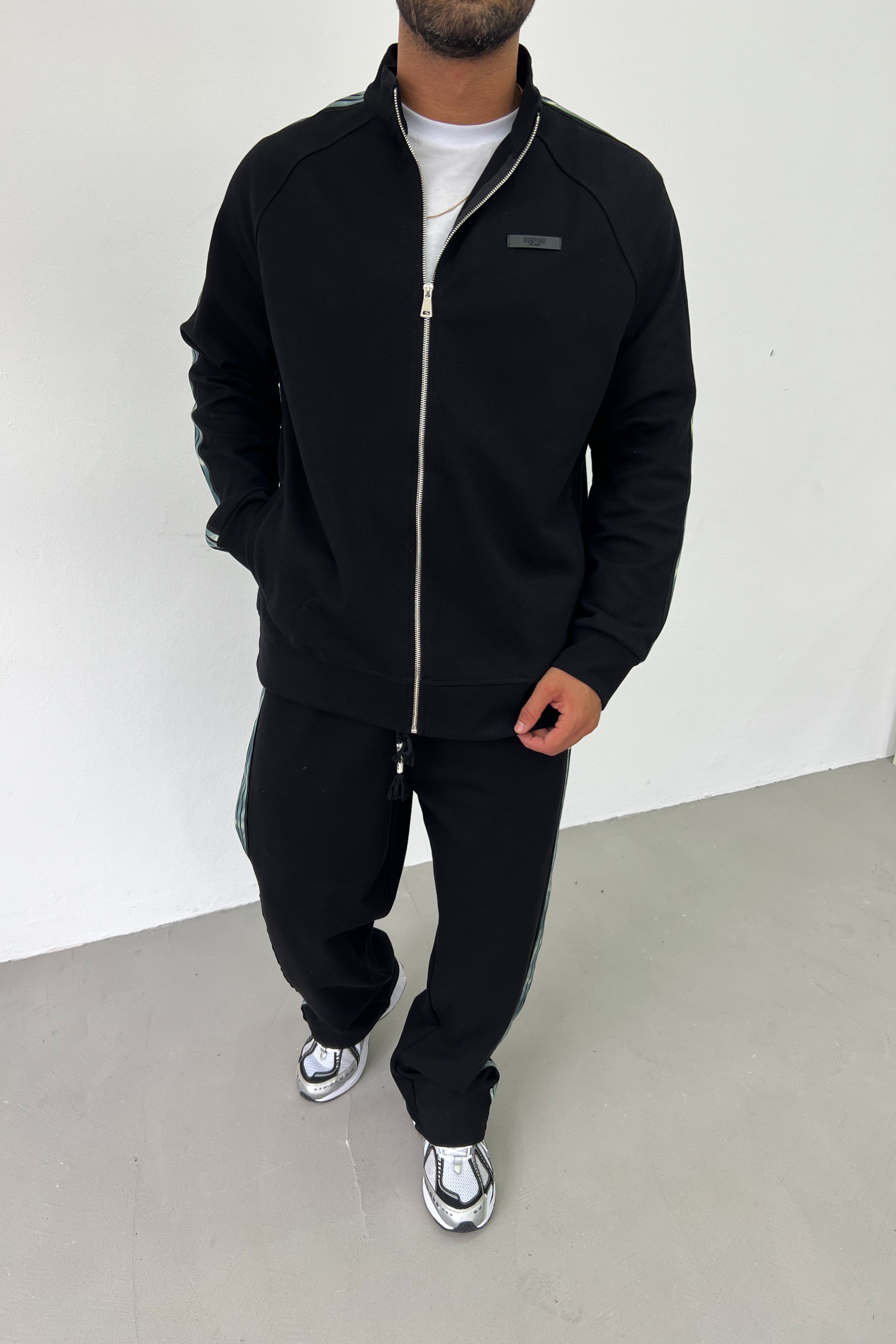 Şerit Detaylı Fermuarlı Oversize Takım 1005