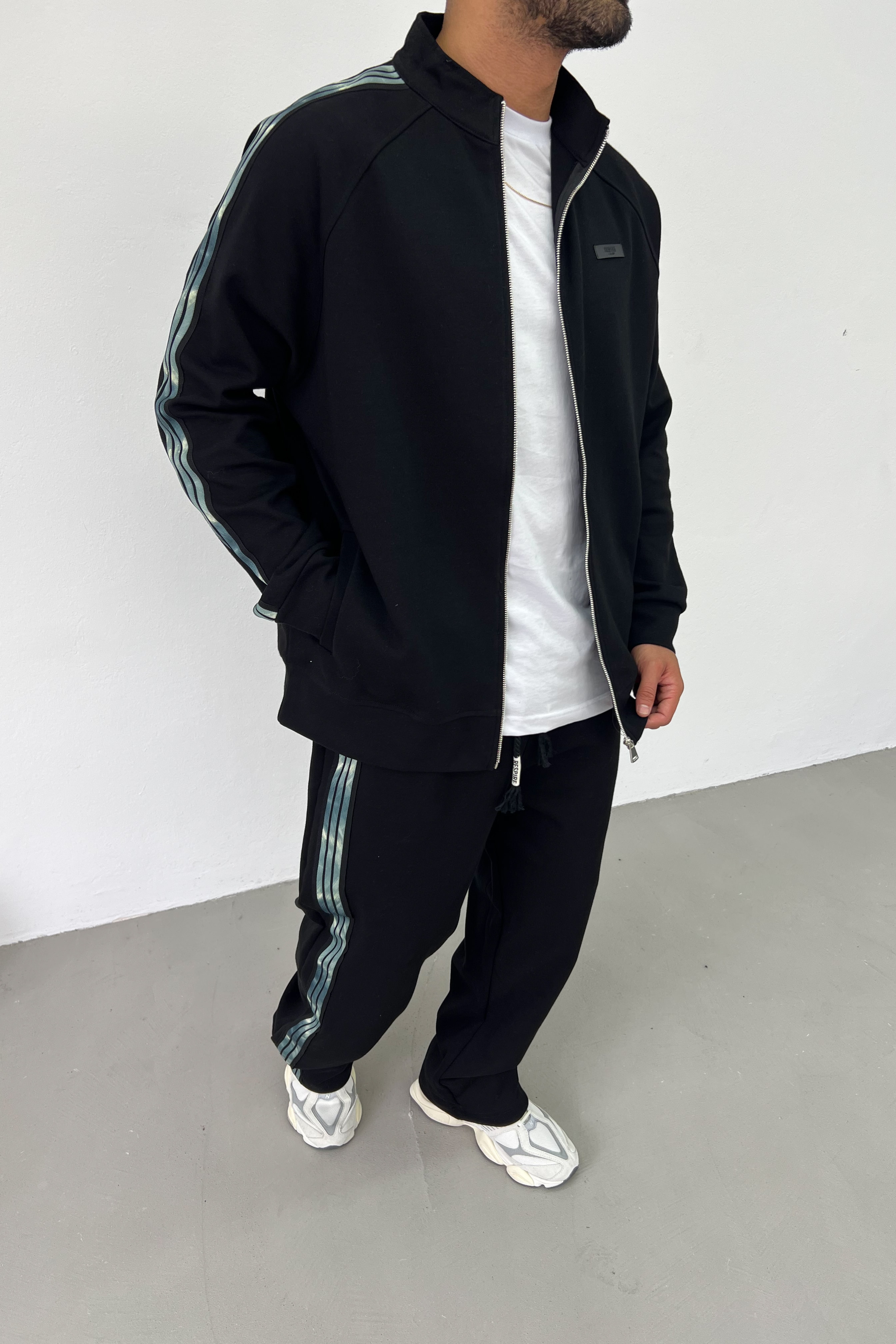 Şerit Detaylı Fermuarlı Oversize Takım 1005