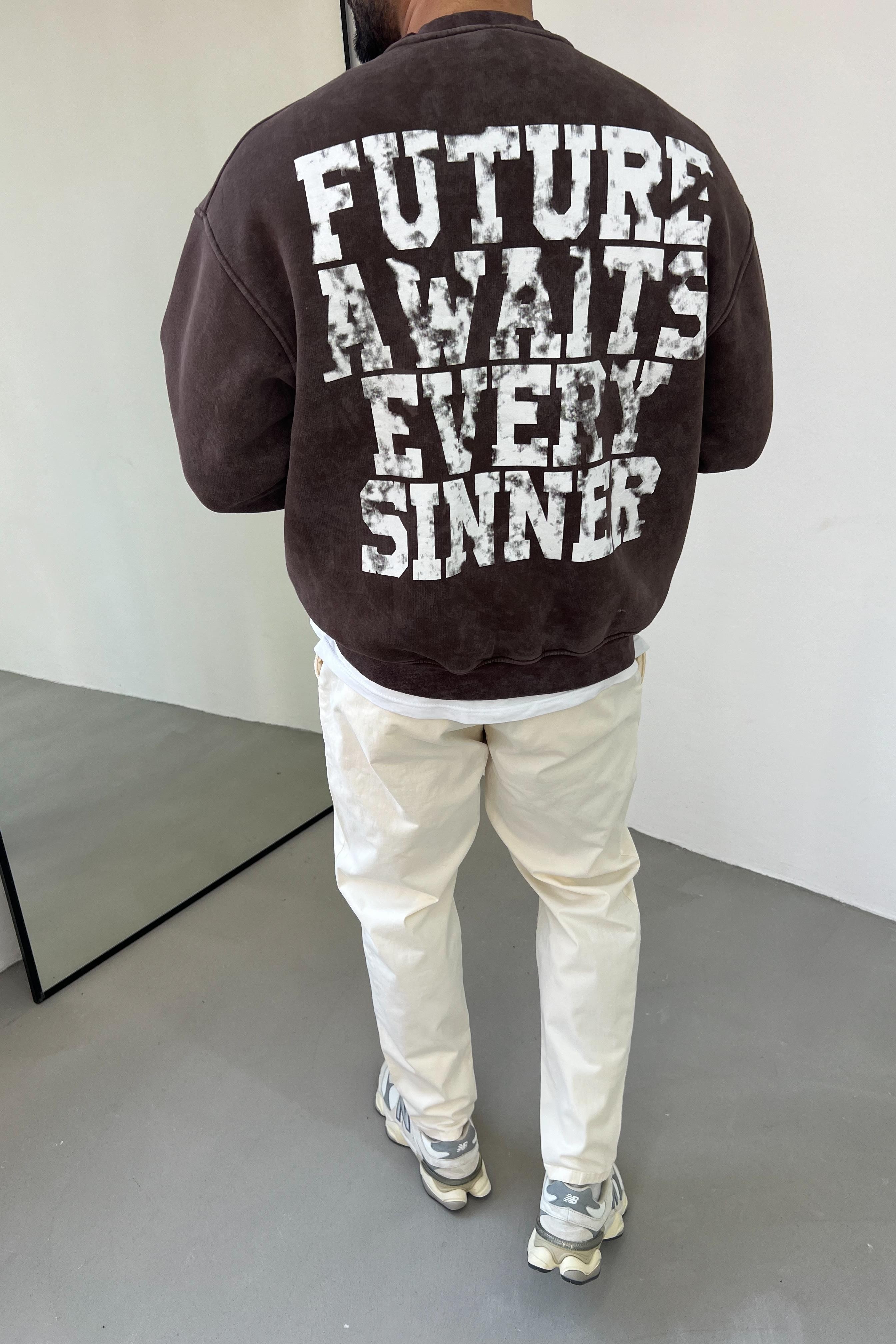 Future Is Here Yazı Detaylı Yıkamalı Kahve Oversize Sweatshirt 49