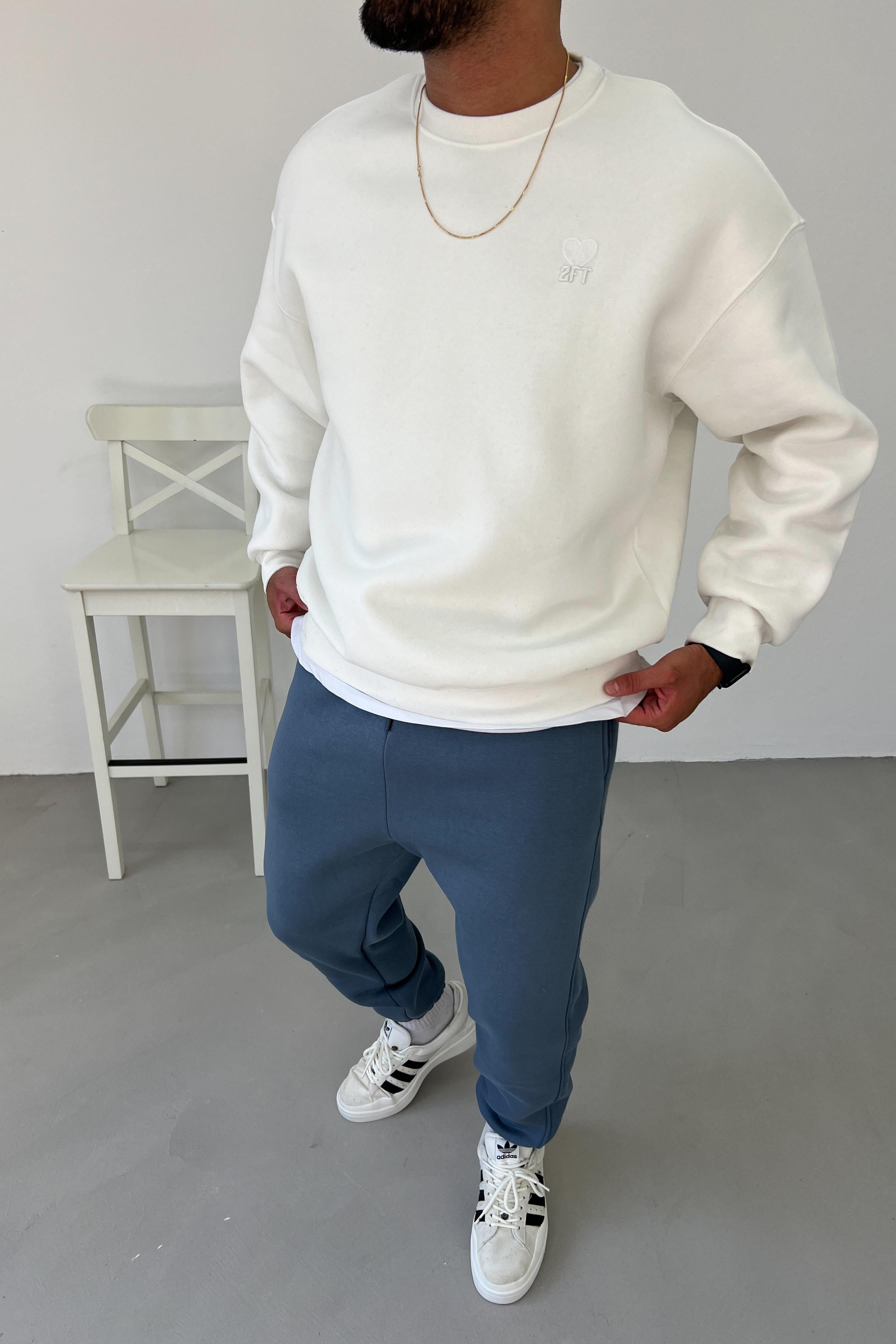 2FT Kalp Nakışlı Beyaz Oversize Sweatshirt 1596