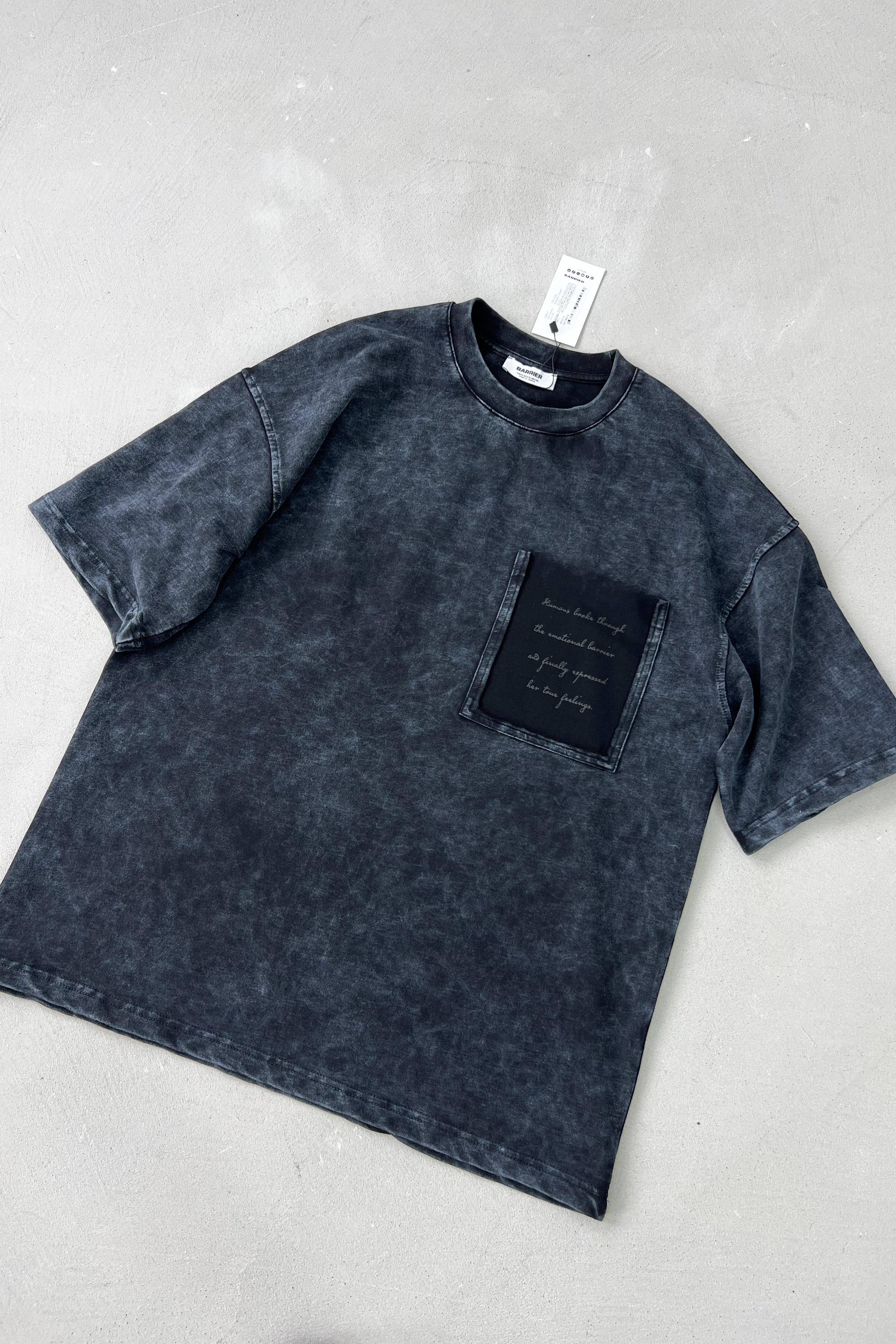 Kesik Cep Detaylı Yıkamalı Oversize Tshirt 20-23
