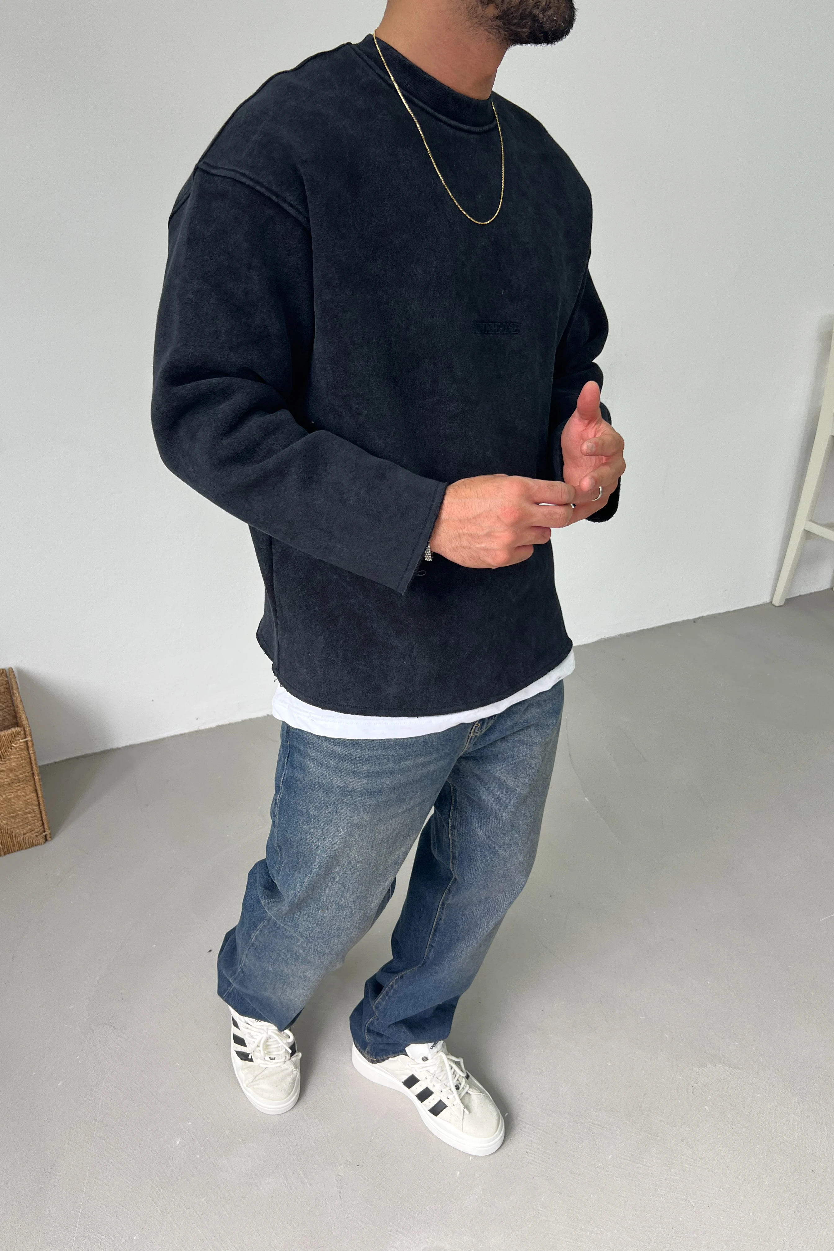 Lazer Kesim Monochrome Nakış Detaylı Oversize Sweatshirt 80-30