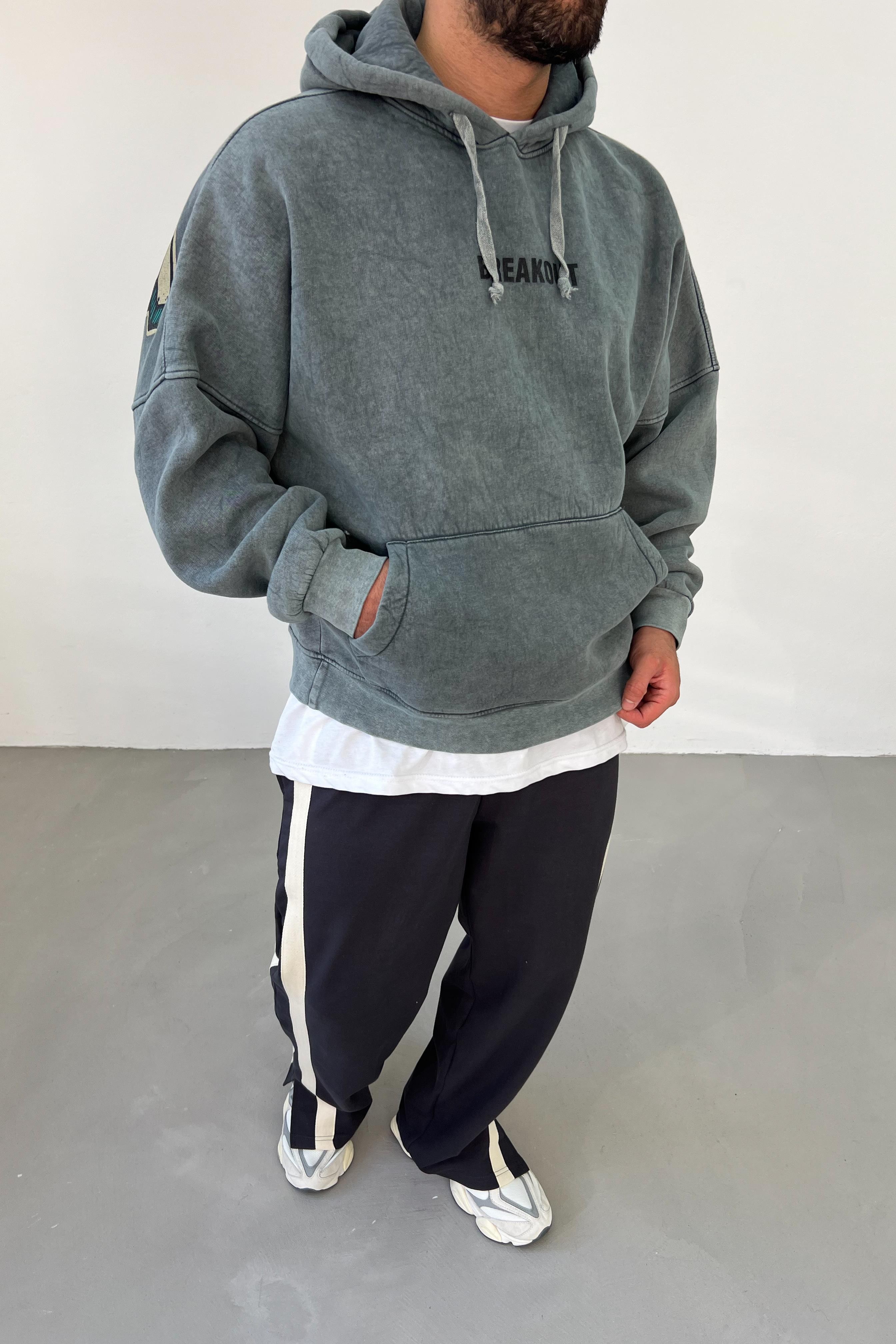 Breakout Baskılı Yıkamalı Oversize Gri Sweatshirt 203