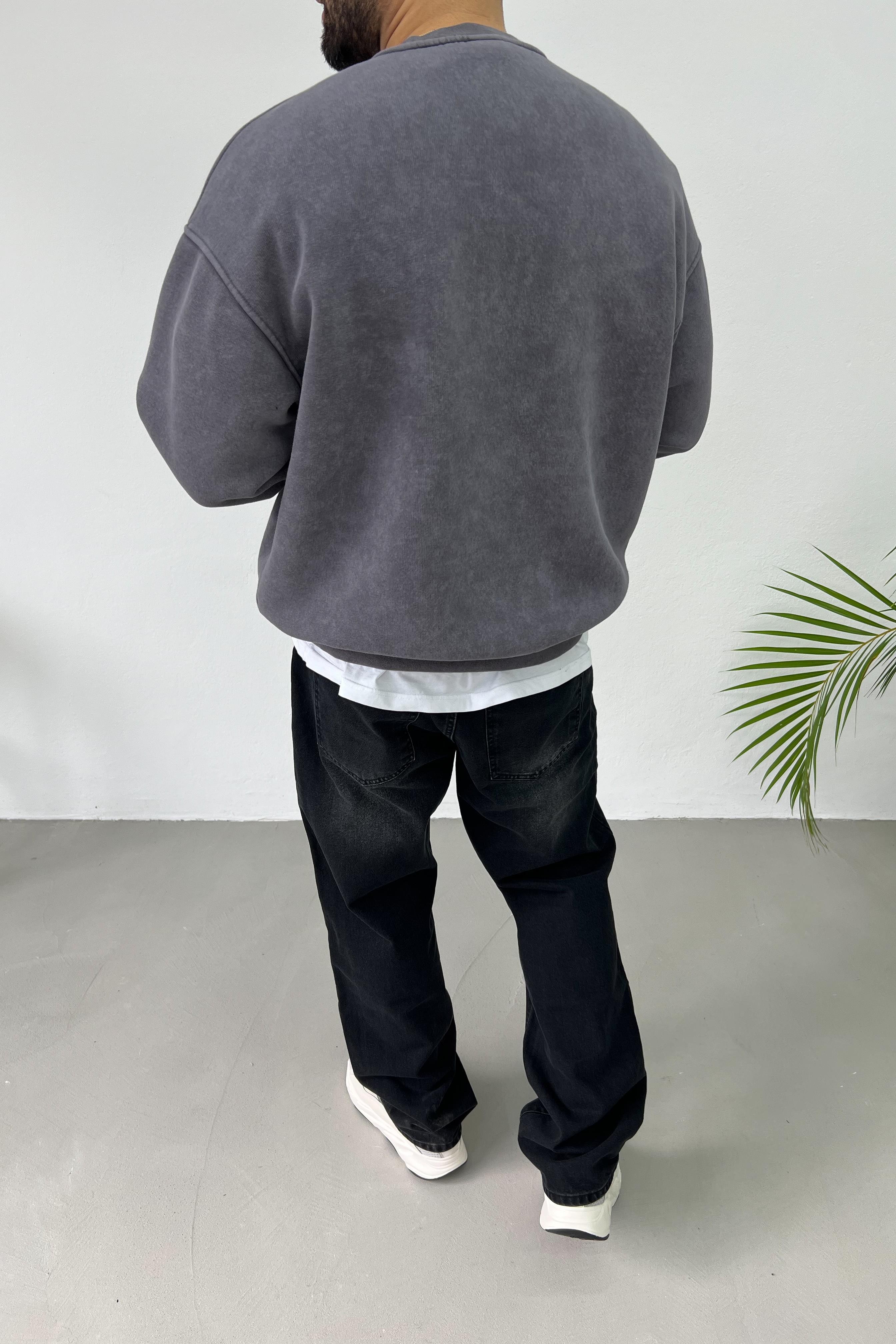 Nakış Detaylı Yıkamalı Antrasit Oversize Basic Sweatshirt 55