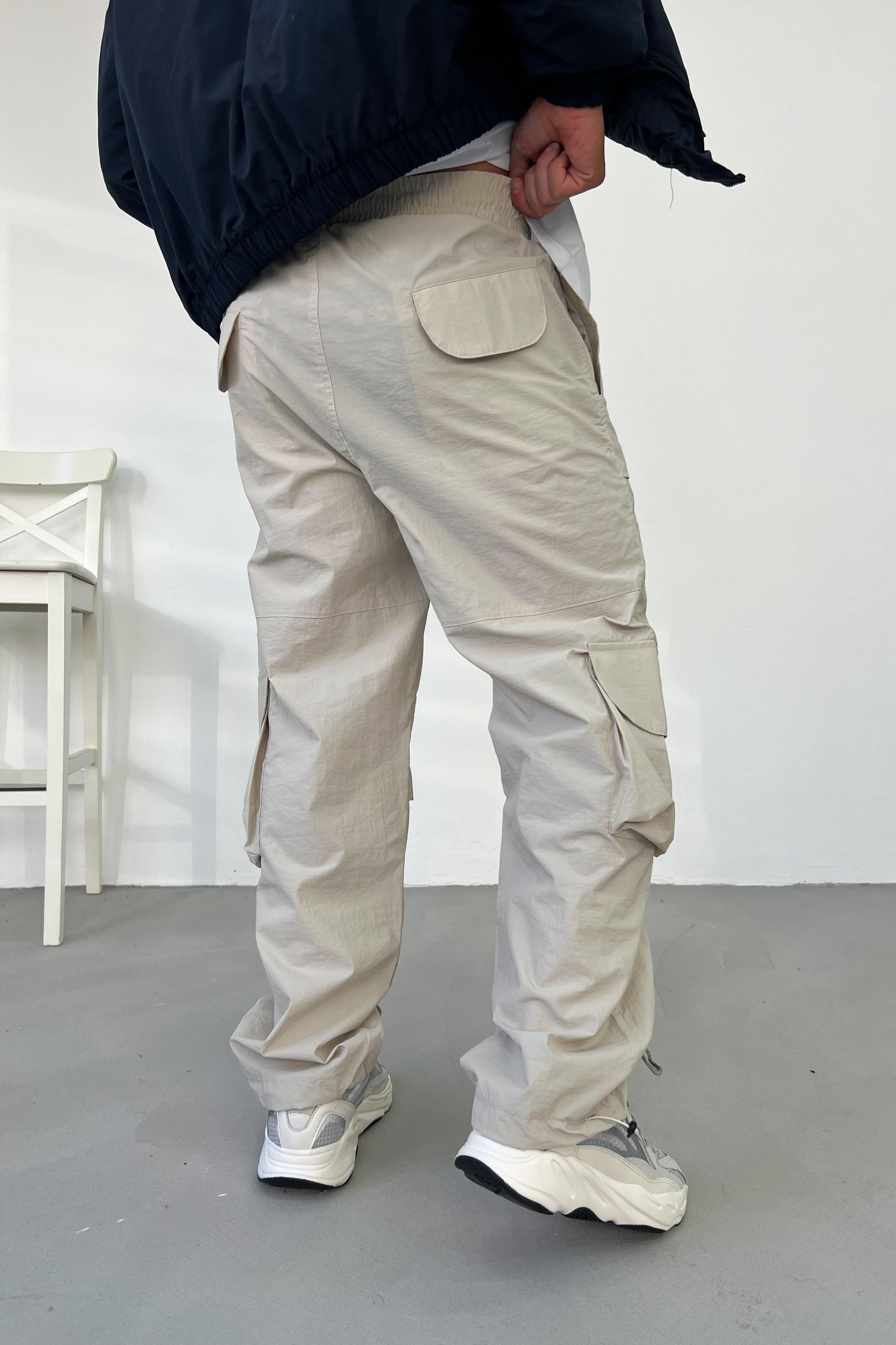 Stoper Detaylı Paraşüt Kumaş Bej Baggy Pantolon 4370