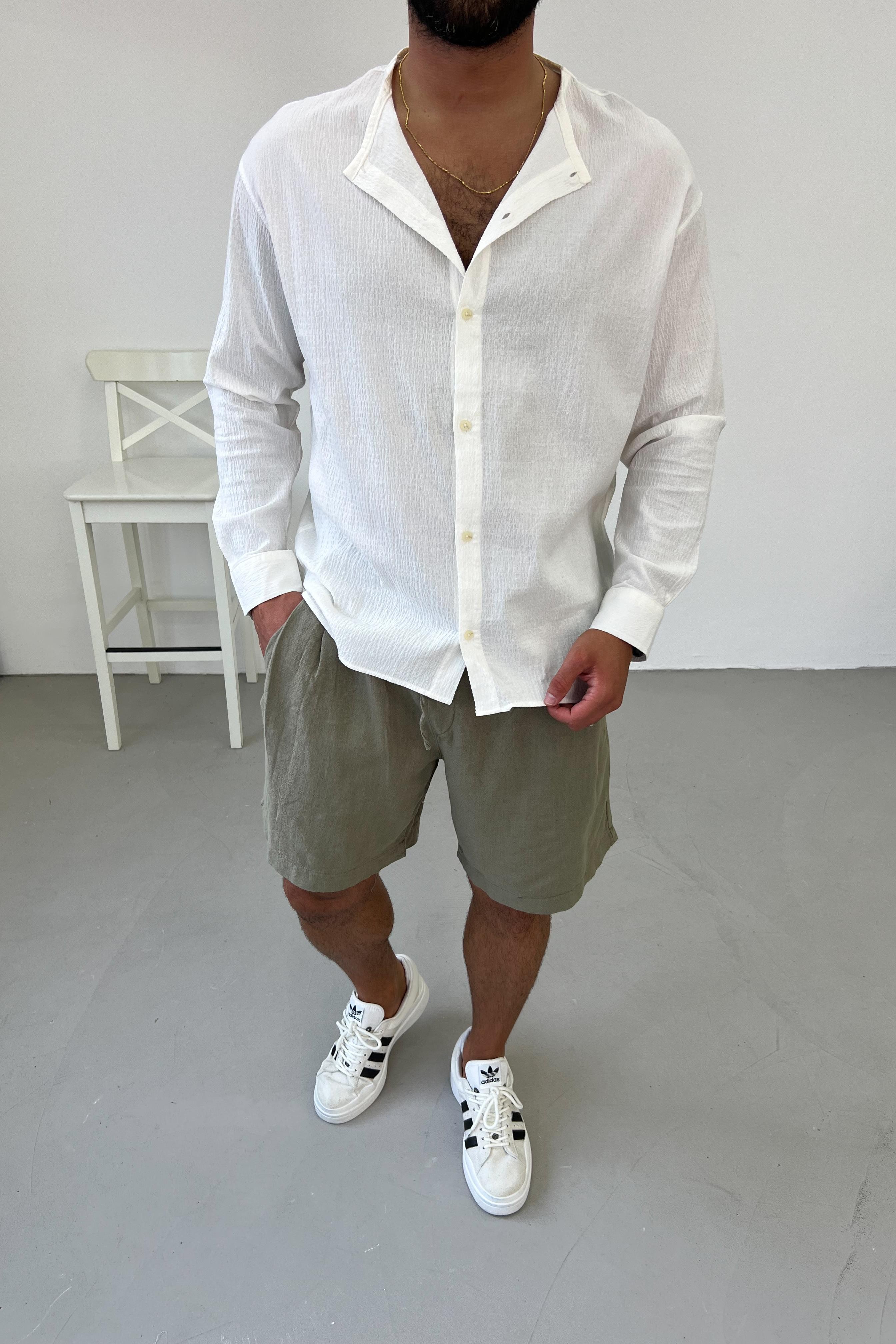 Müslin Kumaş Beyaz Oversize Yakasız Gömlek 127