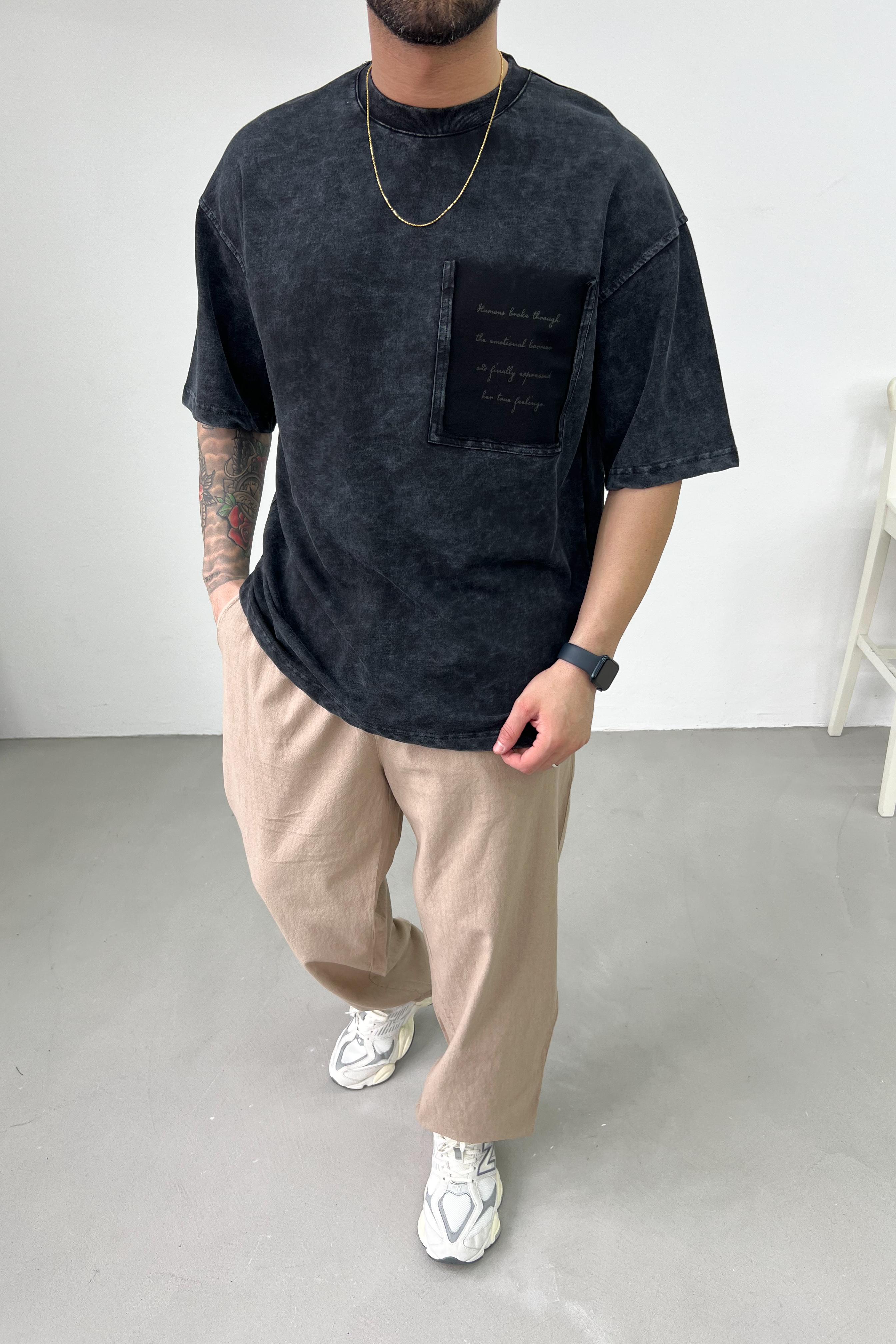 Kesik Cep Detaylı Yıkamalı Oversize Tshirt 20-23