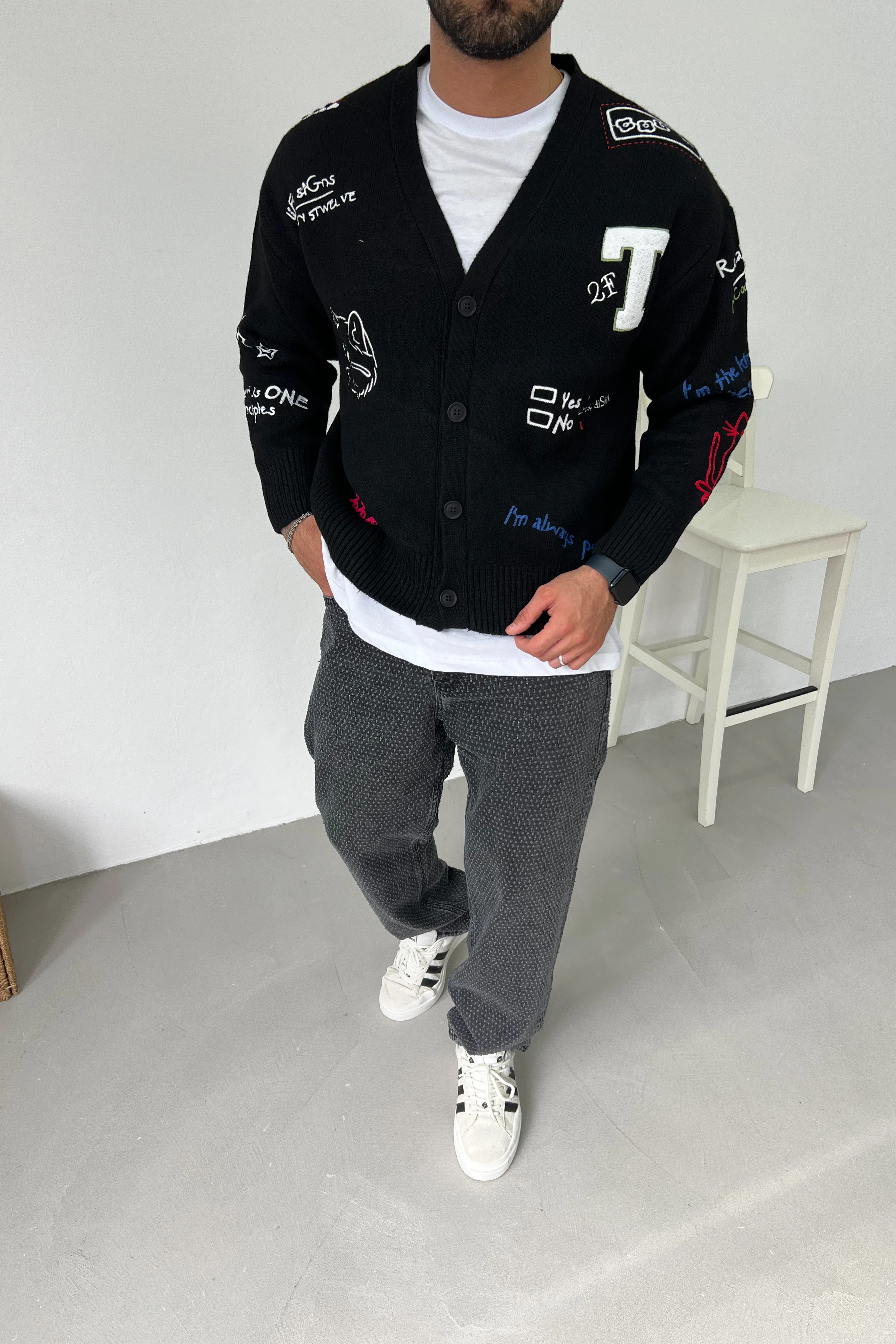 Süzene Nakışlı Oversize Triko Hırka 1004 - Siyah