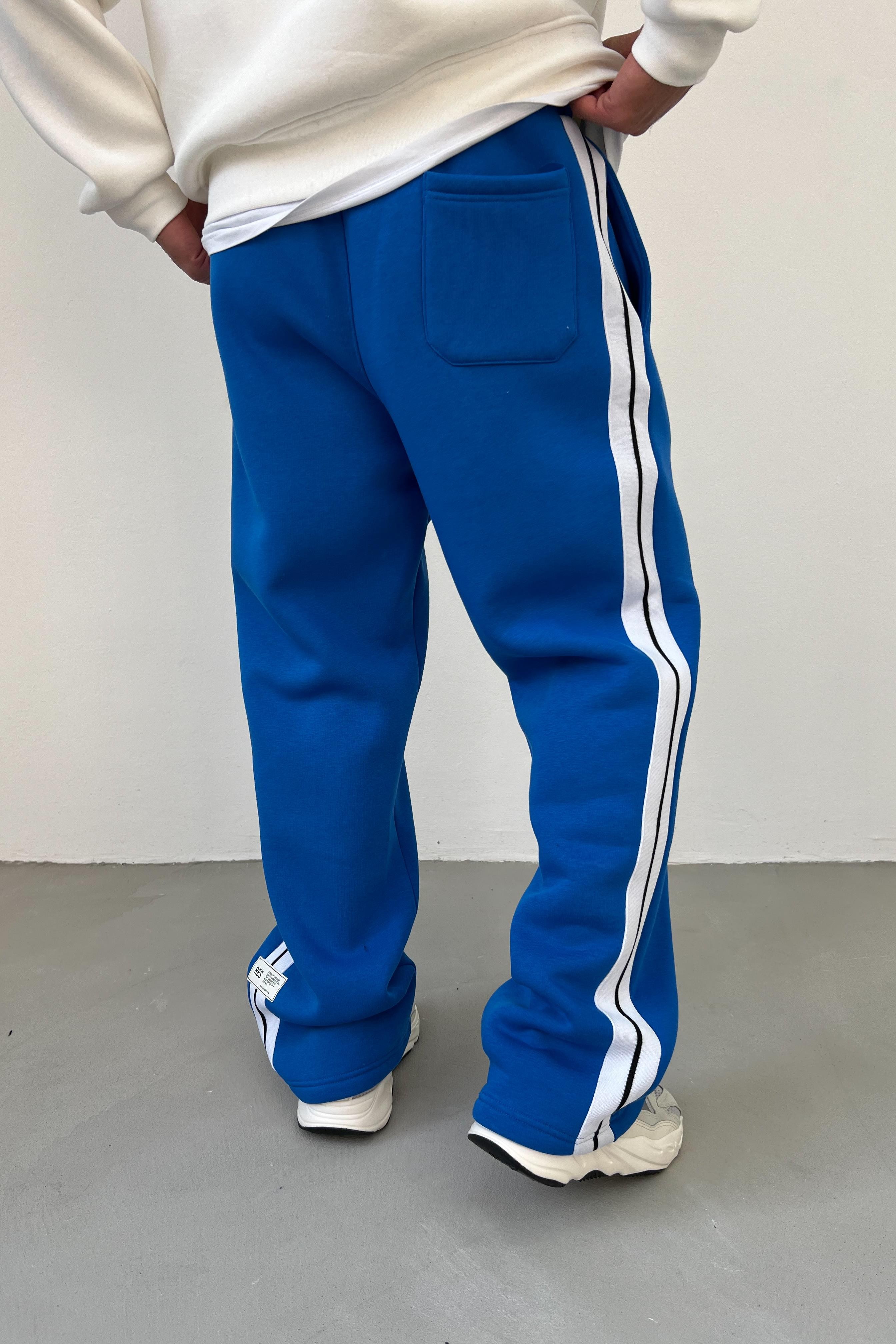 Etiket Detaylı Şeritli Saks Mavi Baggy Eşofman 5075