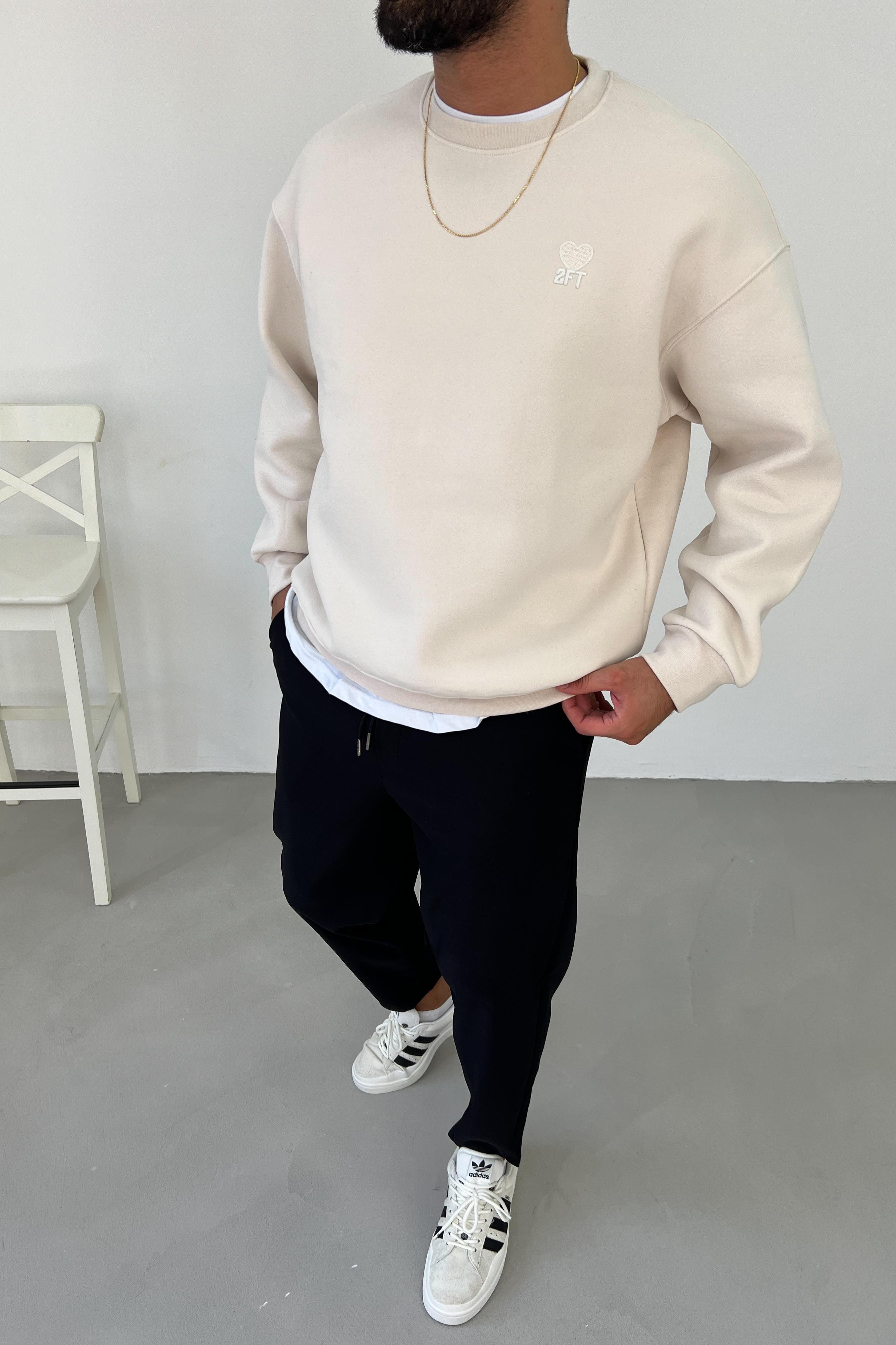 2FT Kalp Nakışlı Bej Oversize Sweatshirt 1596