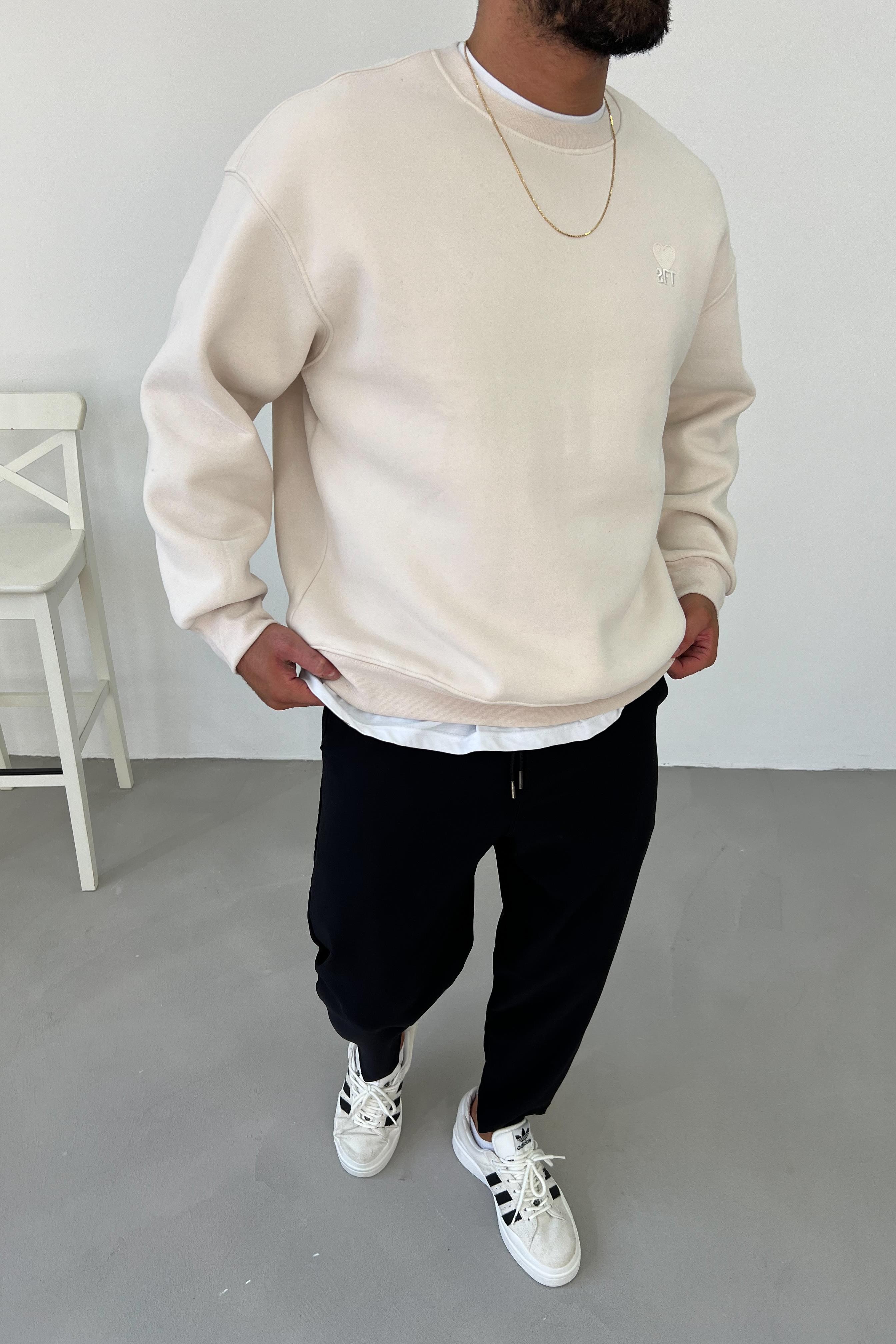 2FT Kalp Nakışlı Bej Oversize Sweatshirt 1596