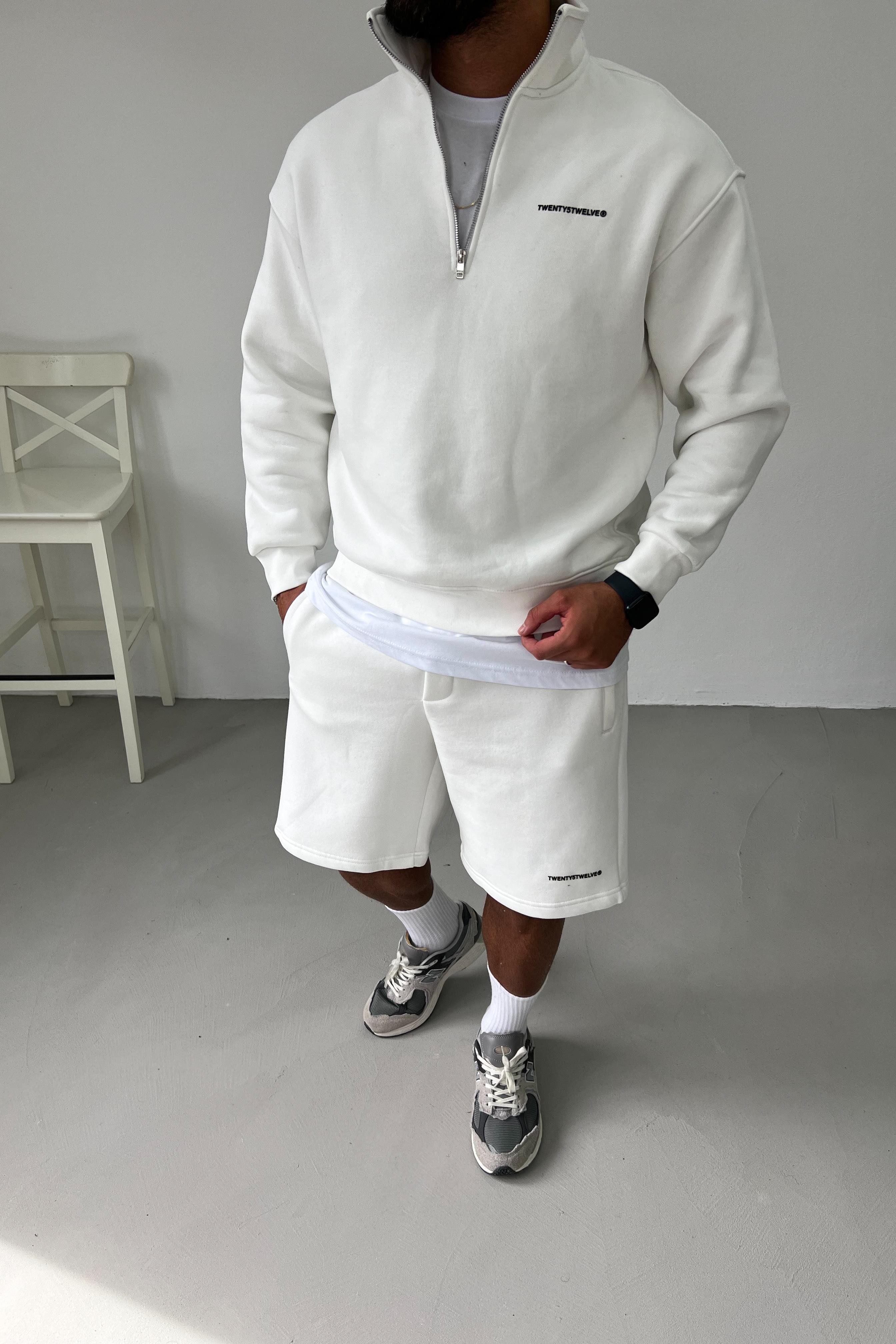 Enjeksiyon Baskılı Yarım Fermuarlı Oversize Beyaz Sweatshirt 1528
