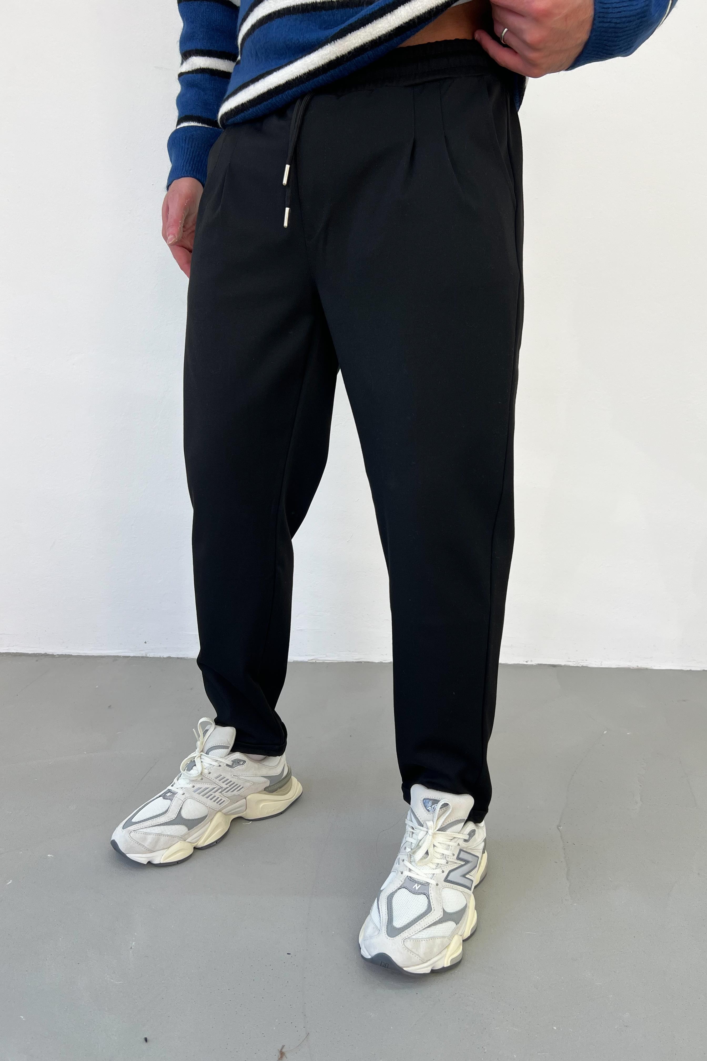Pileli Duble Paça Siyah Jogger Pantolon 09