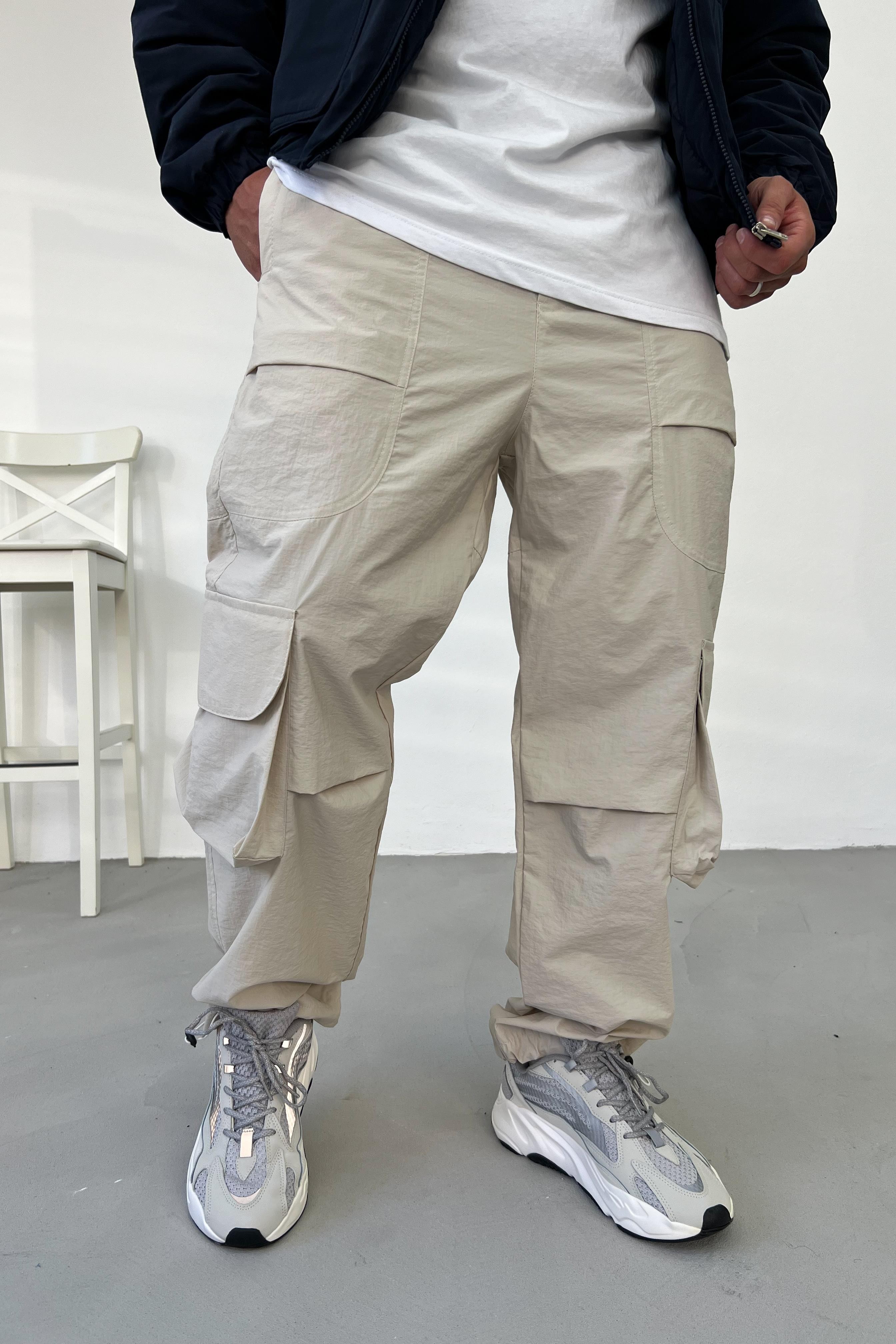 Stoper Detaylı Paraşüt Kumaş Bej Baggy Pantolon 4370