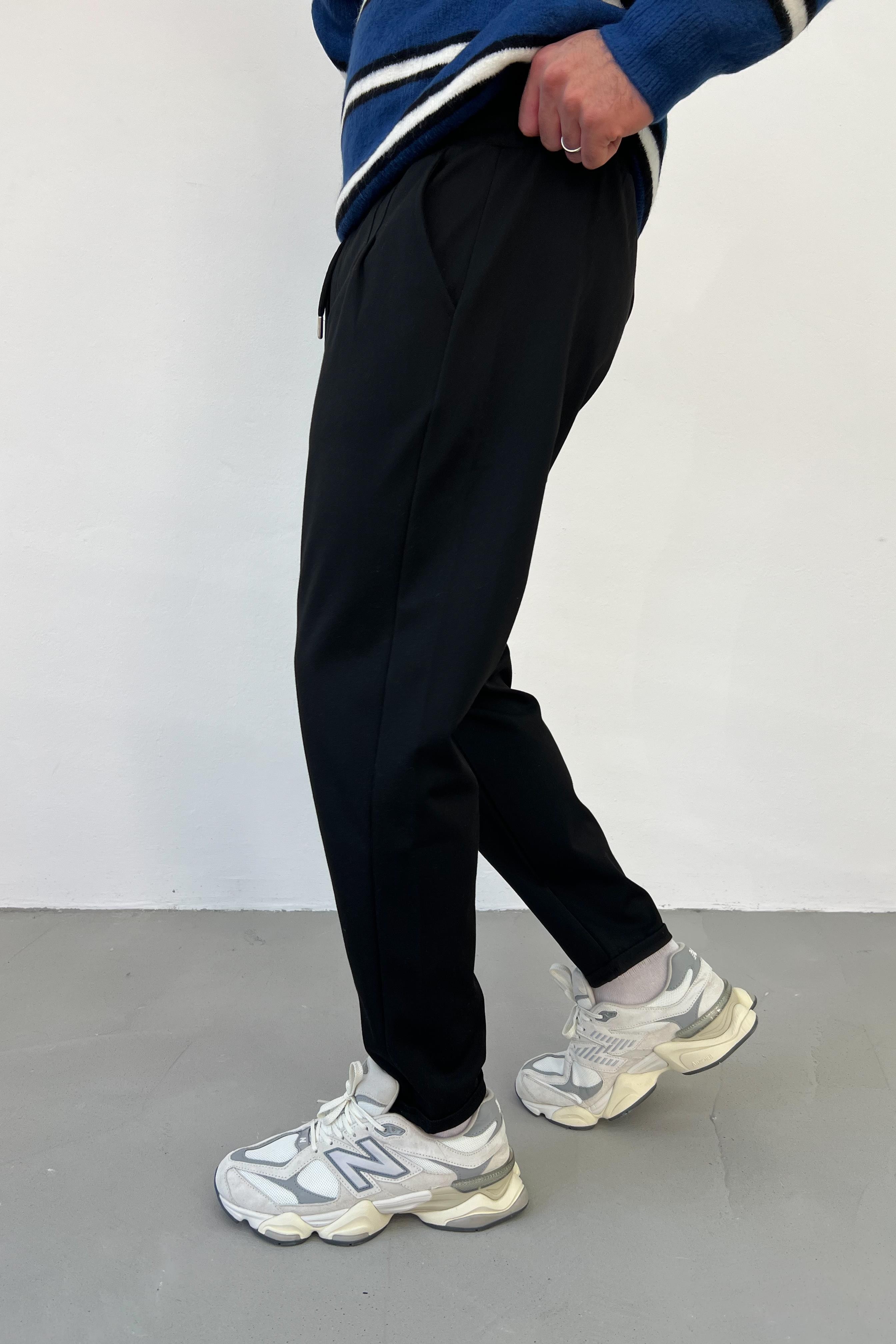 Pileli Duble Paça Siyah Jogger Pantolon 09