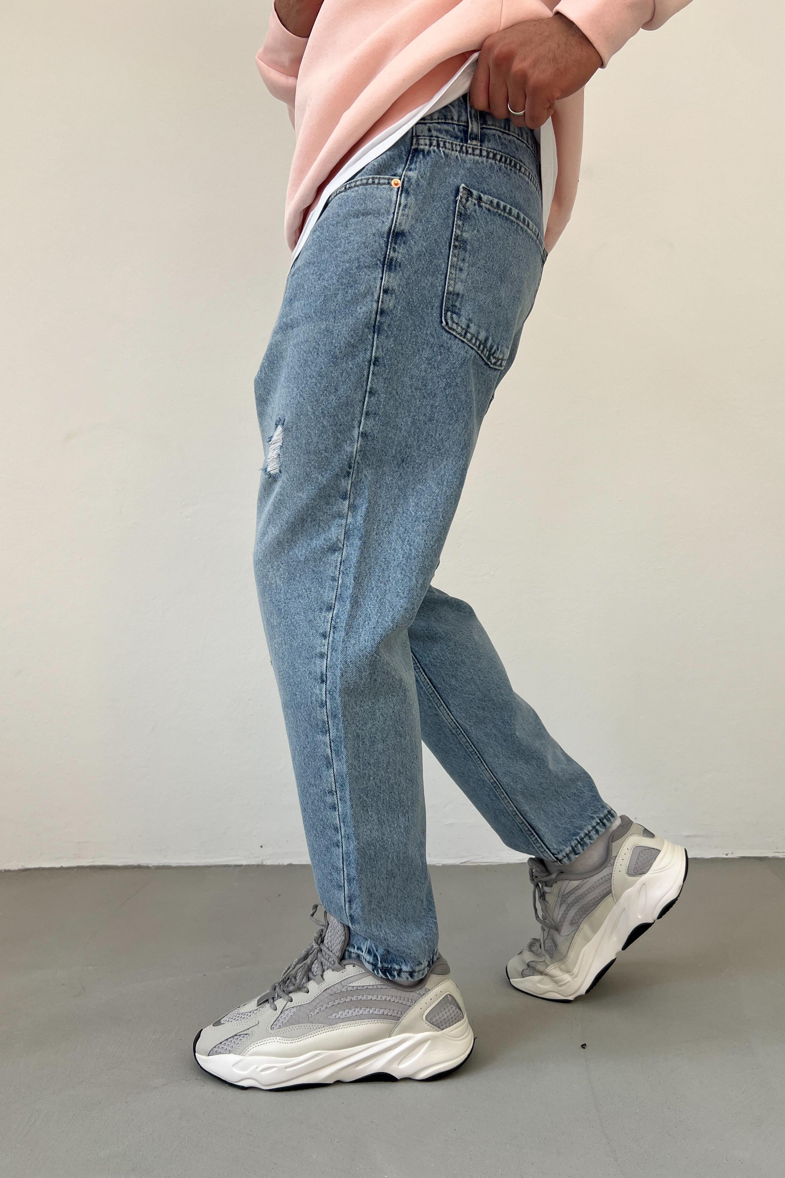 Yırtık Detaylı Taşlamalı Buz Mavi Boyfriend Pantolon 2766-1