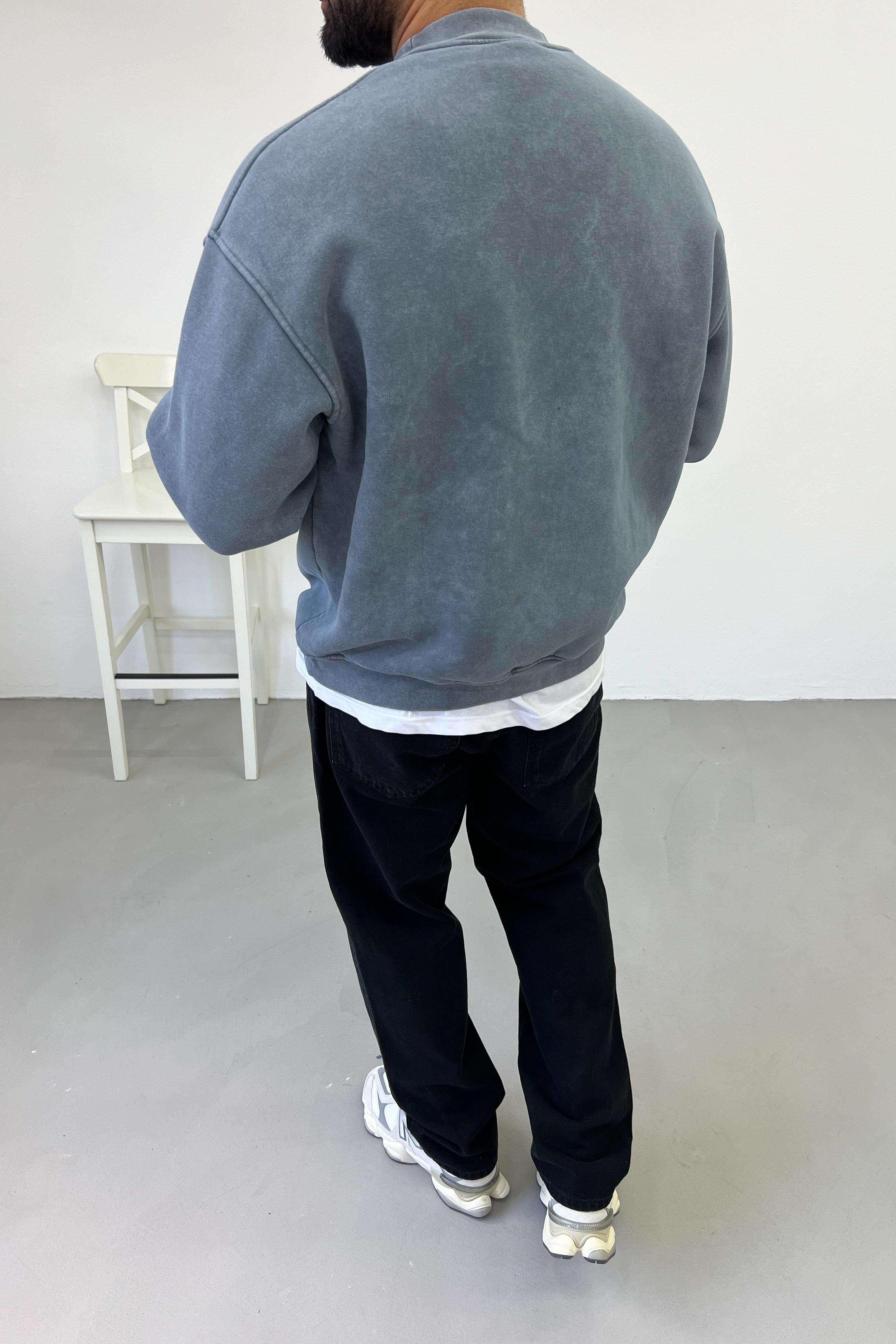 Young Atelier Yıkamalı Gri Oversize Sweatshirt 40