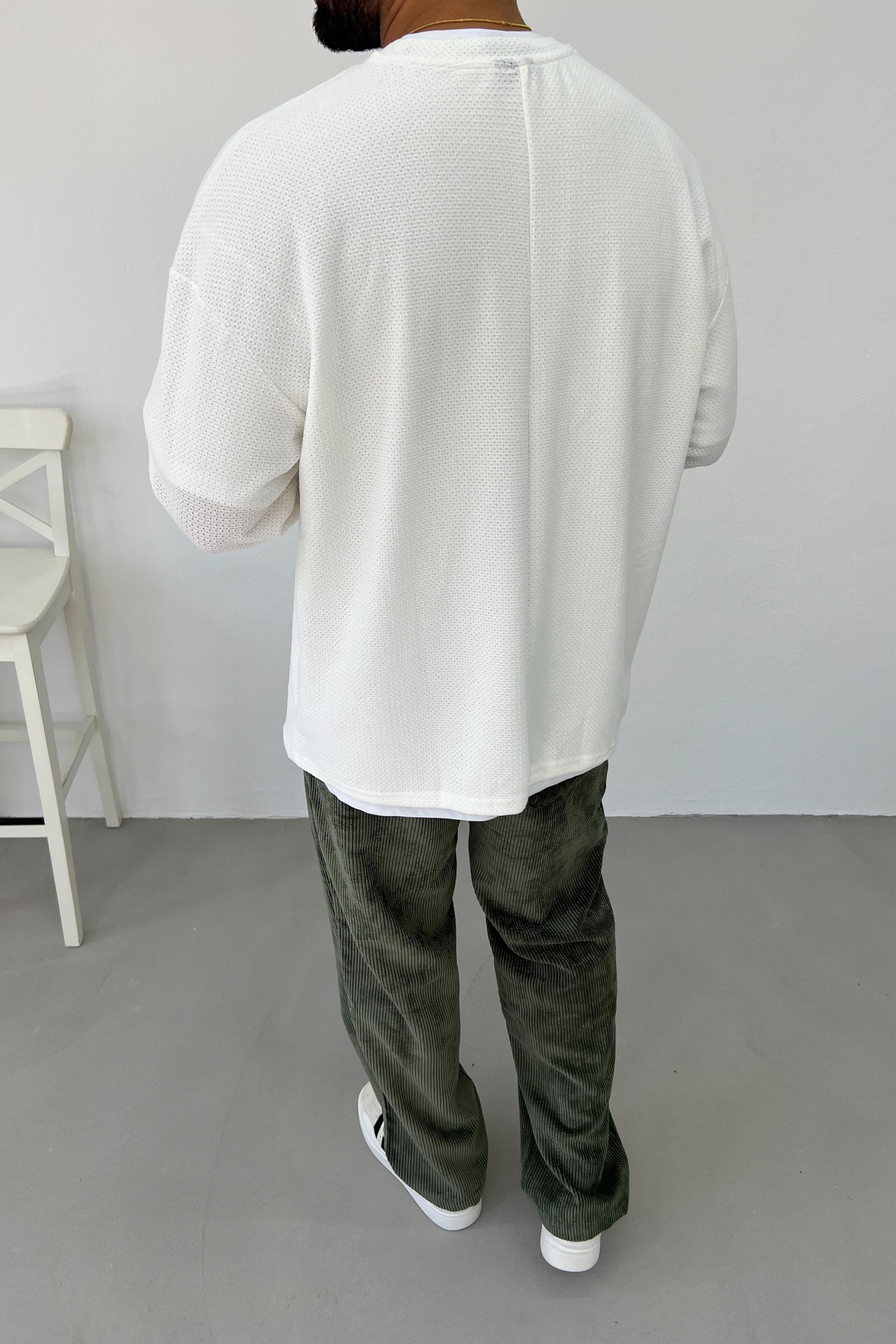 Raşel Kumaş Büyük Cepli Beyaz Oversize Sweatshirt 1561