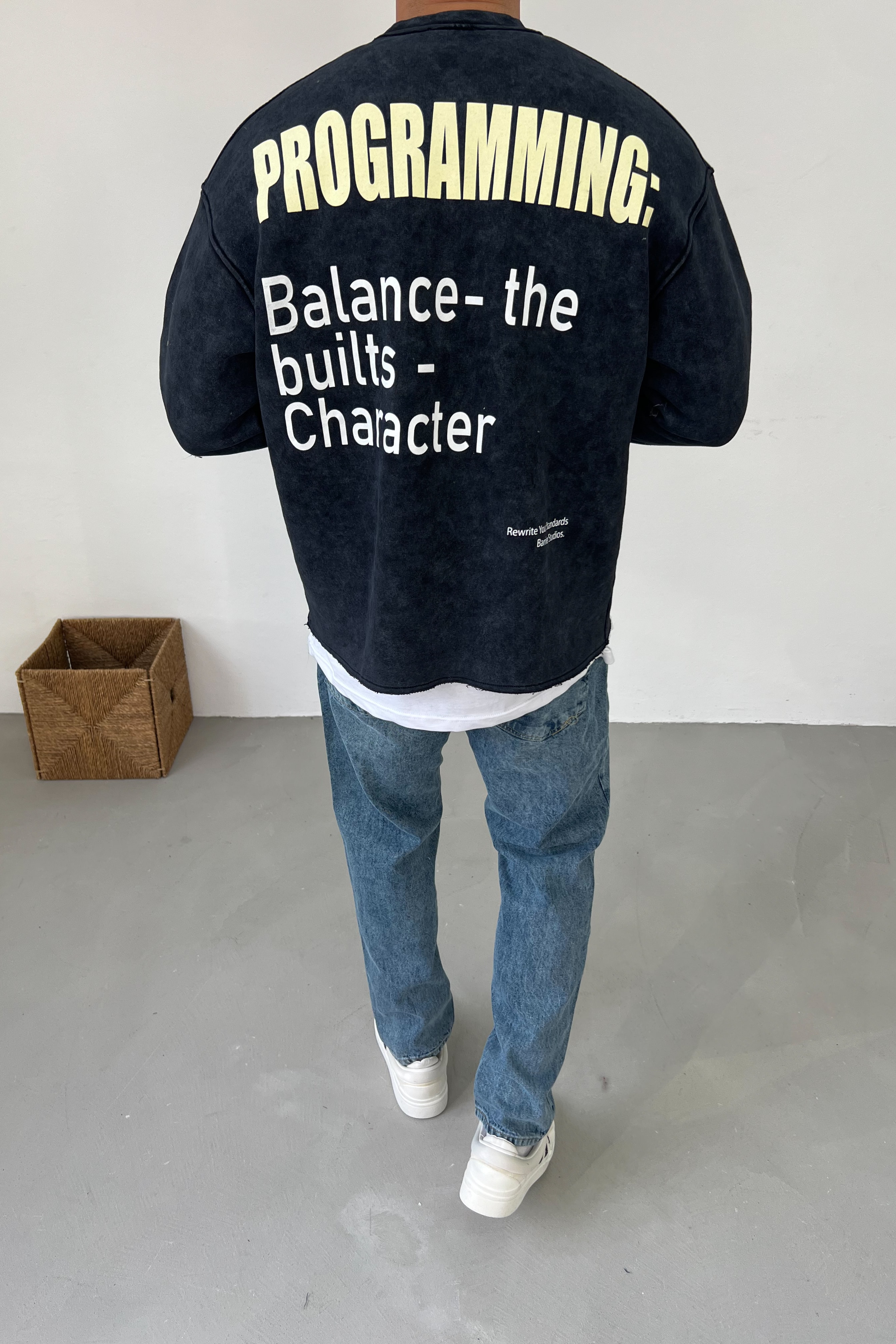 Lazer Kesim Programming Yazı Baskılı Yıkamalı Oversize Sweatshirt 80-29 - Siyah