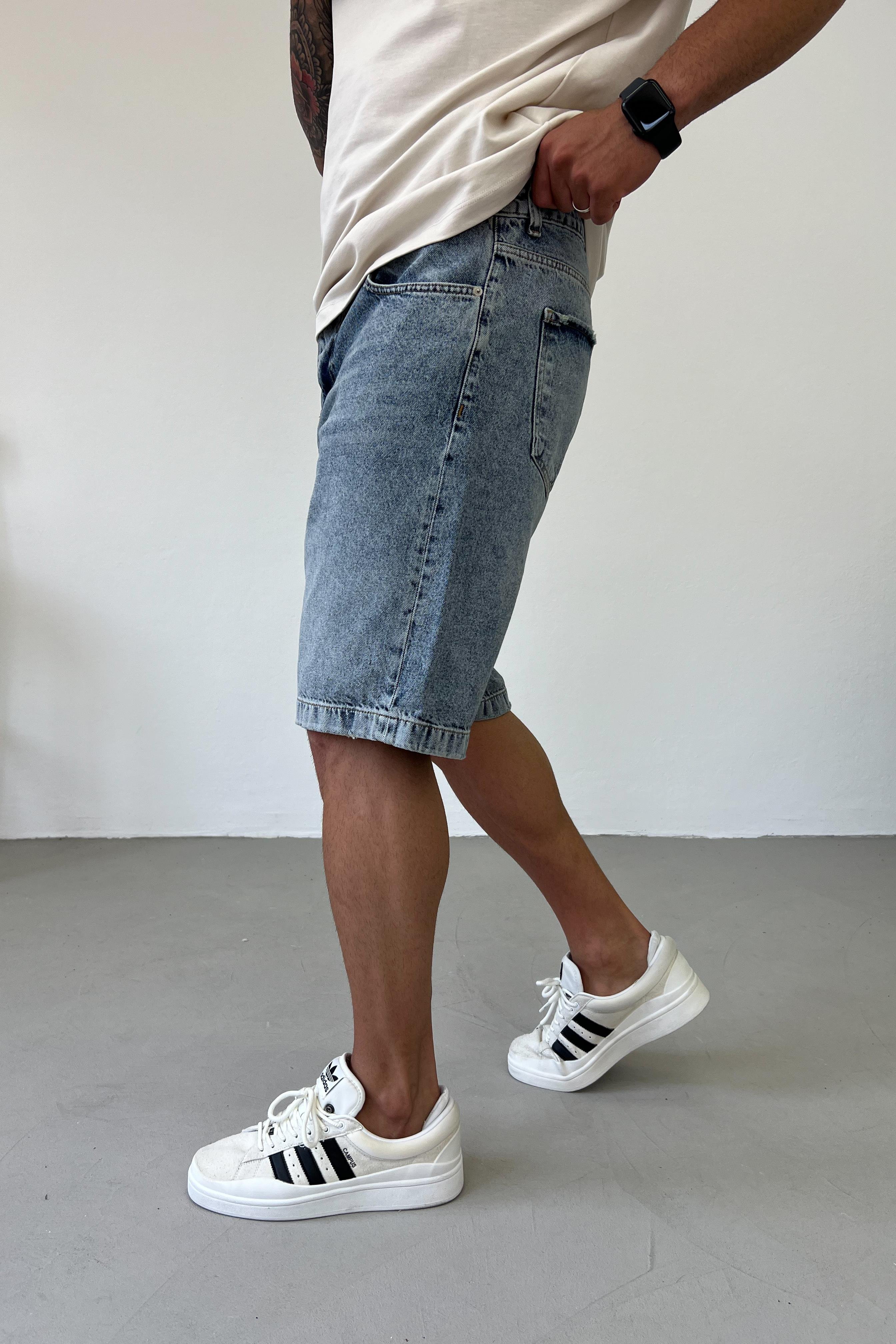 Relaxed Fit Taşlamalı Açık Mavi Kot Şort 086