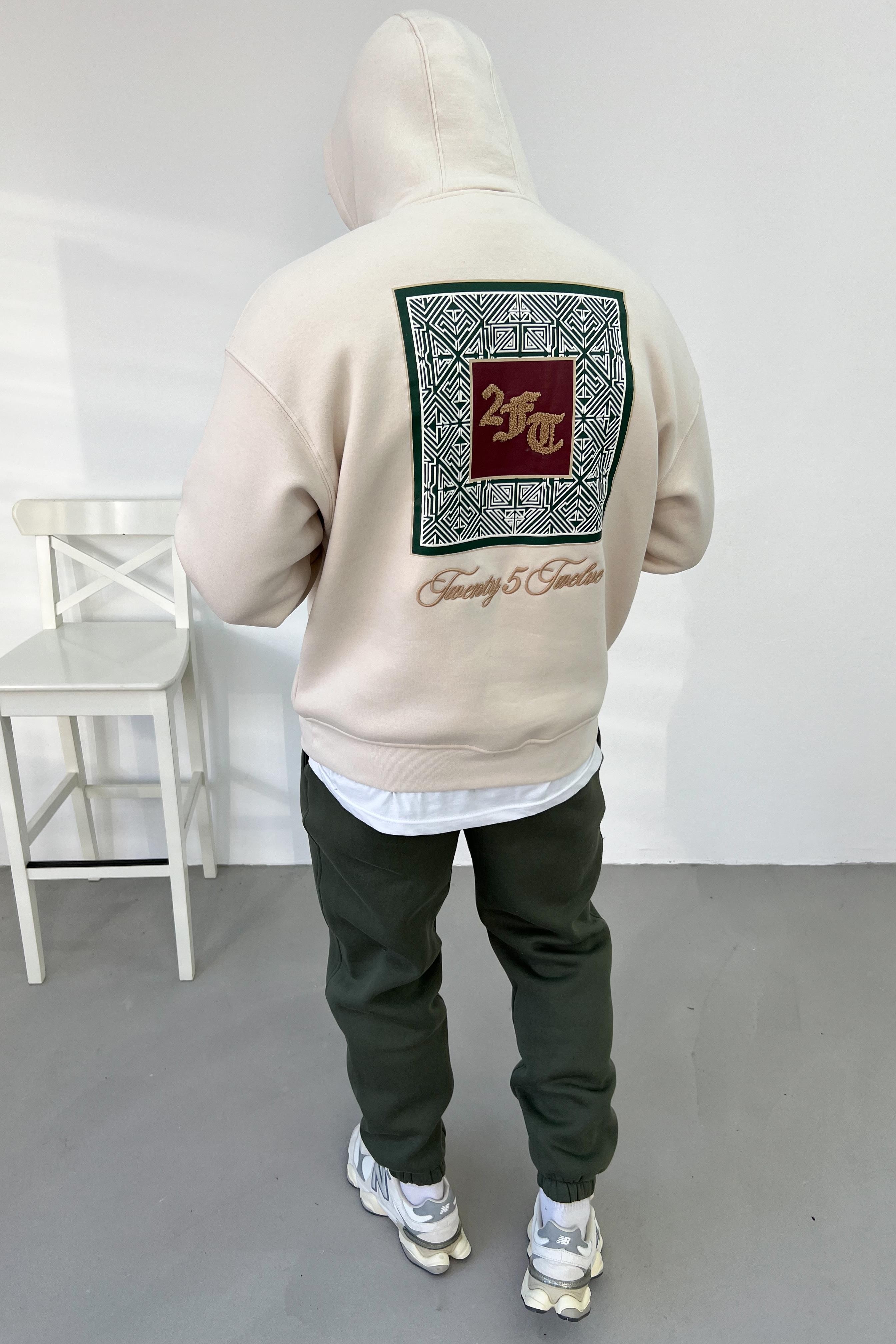 Sırt Etnik Baskılı Oversize Bej Sweatshirt 1604