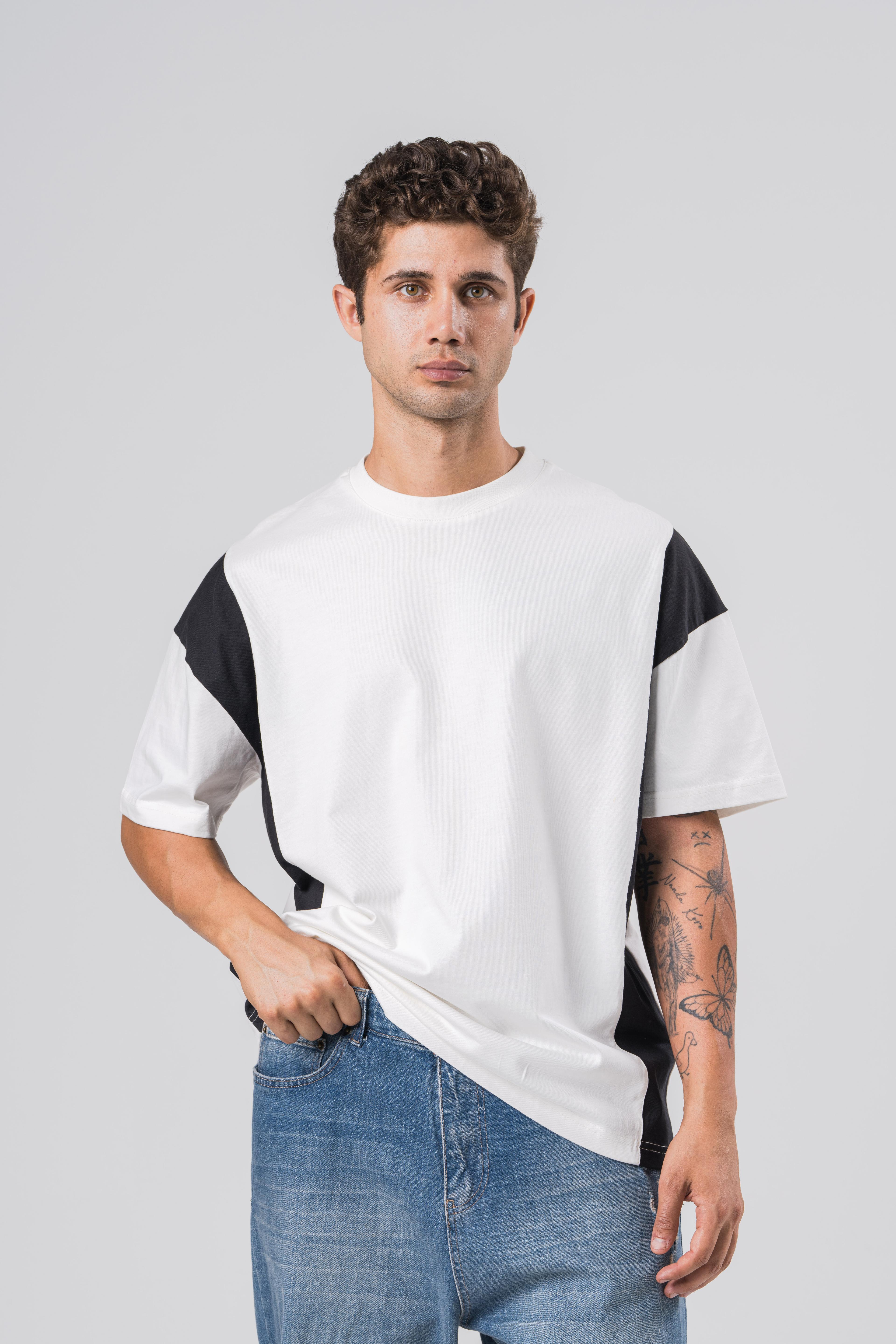 Oversize Siyah Parçalı T-shirt 