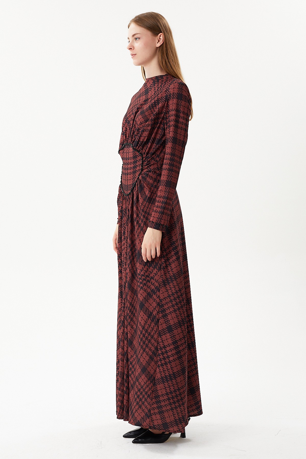 Long dress with plaid pattern and hand embroidery on the front