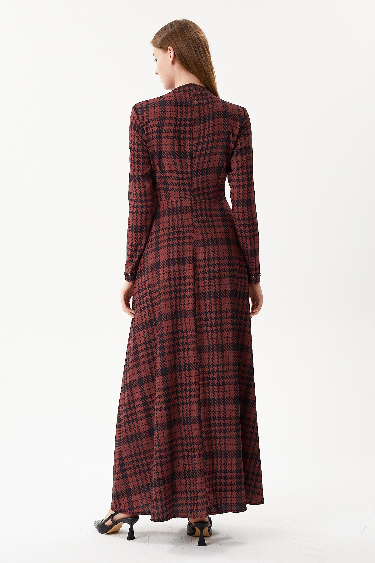 Long dress with plaid pattern and hand embroidery on the front