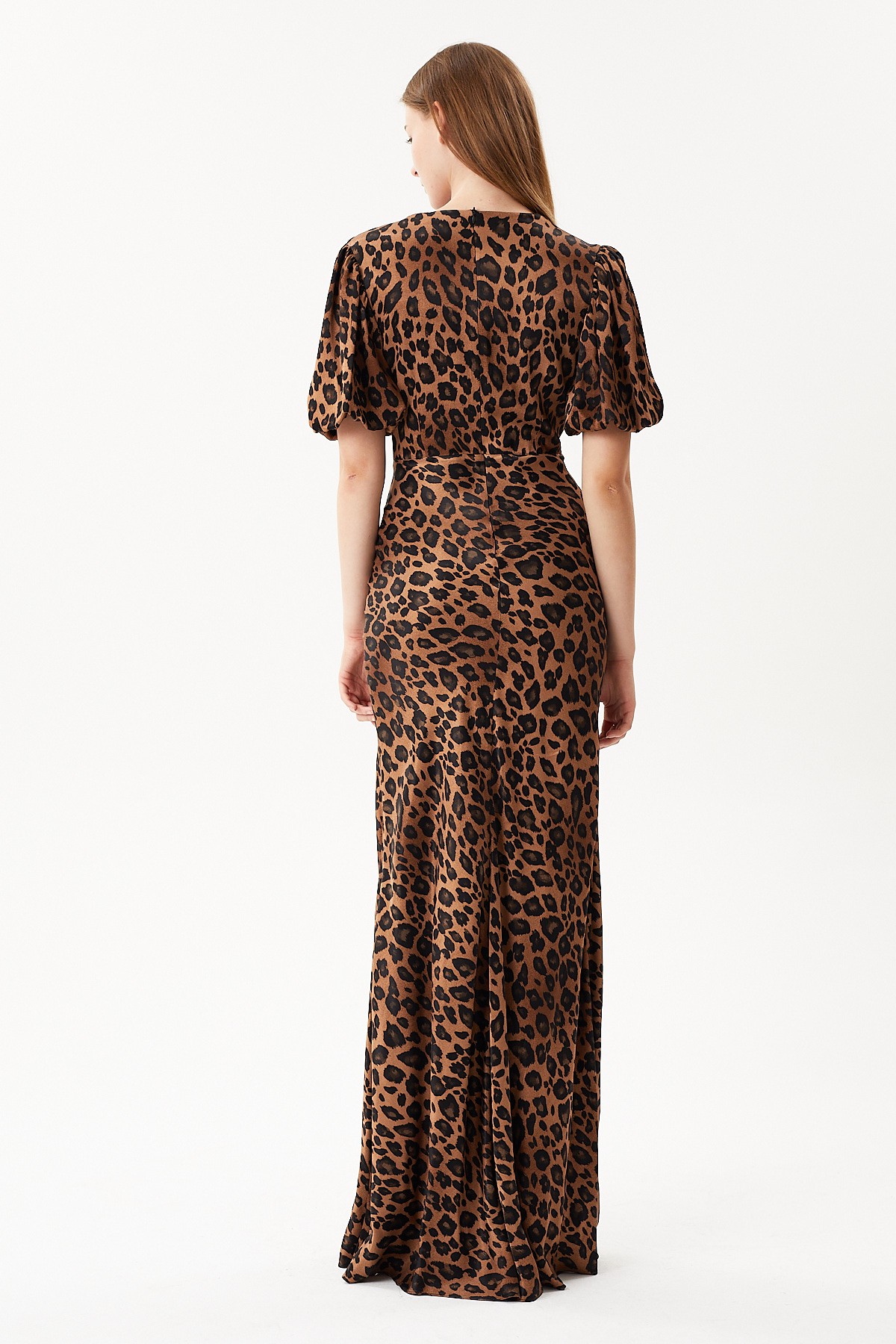 Long dress in viscose satin with leopard pattern detail on the sleeve