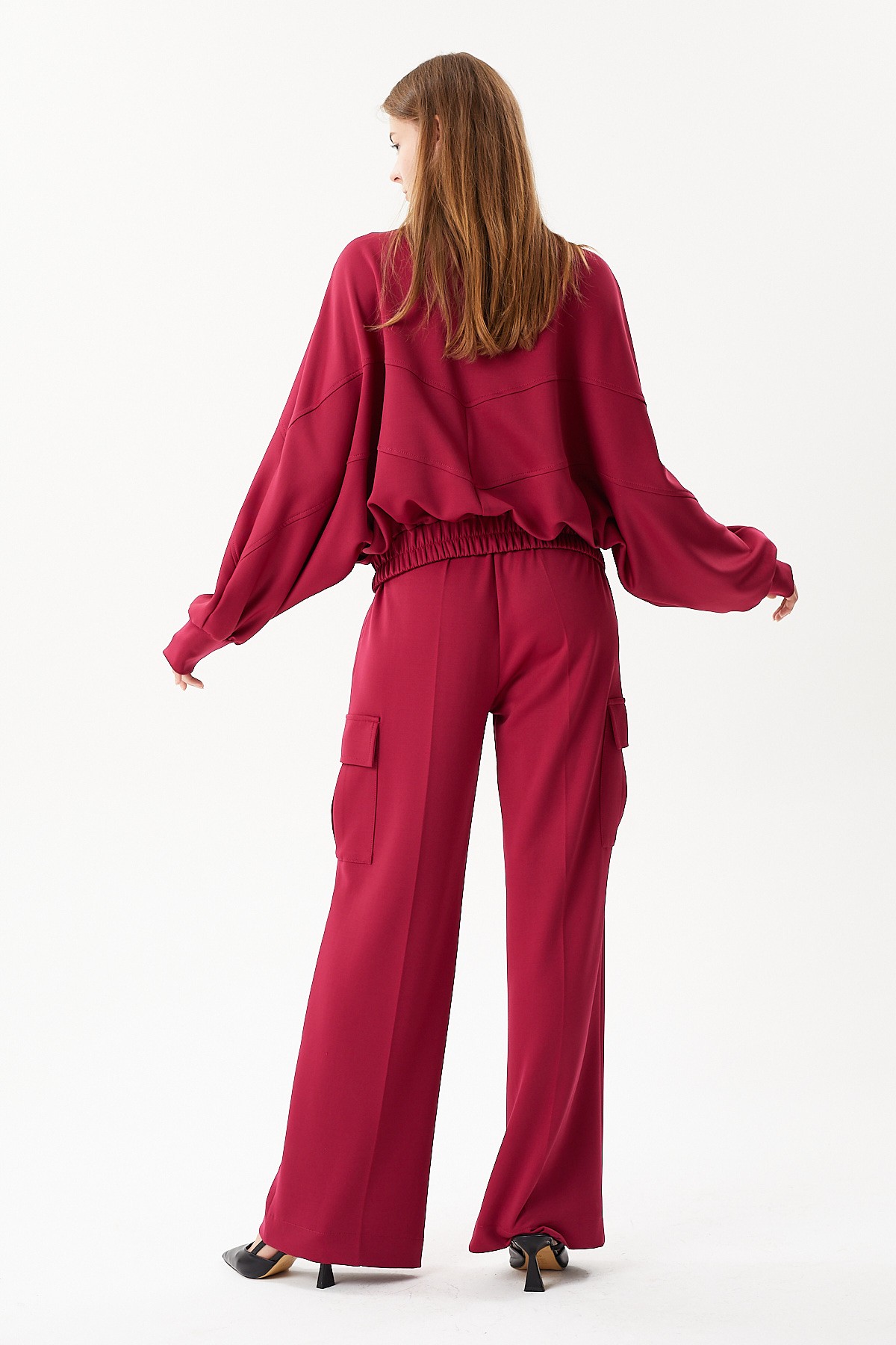 Wide-leg, loose-fitting sports trousers made of breathable modal fabric