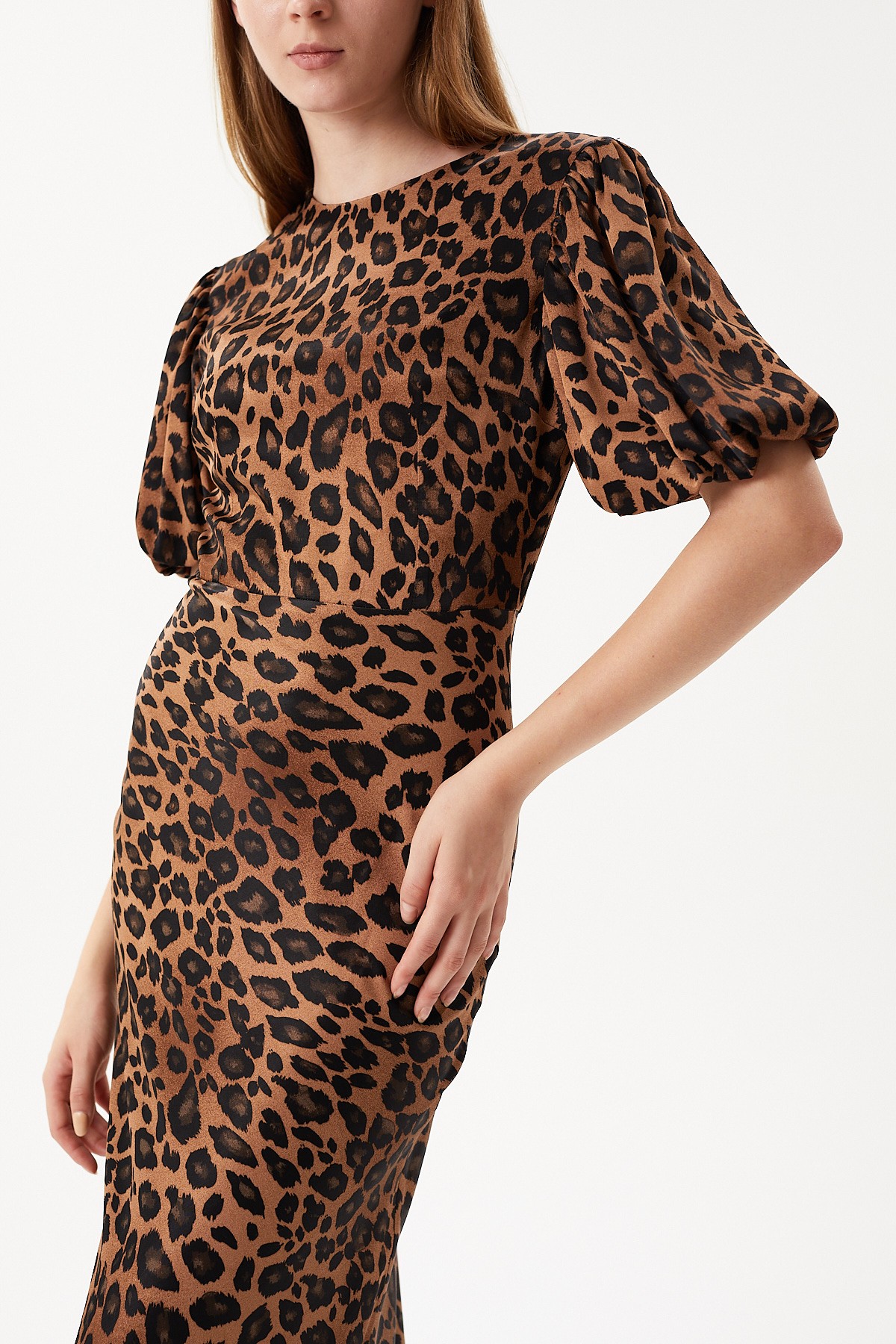 Long dress in viscose satin with leopard pattern detail on the sleeve