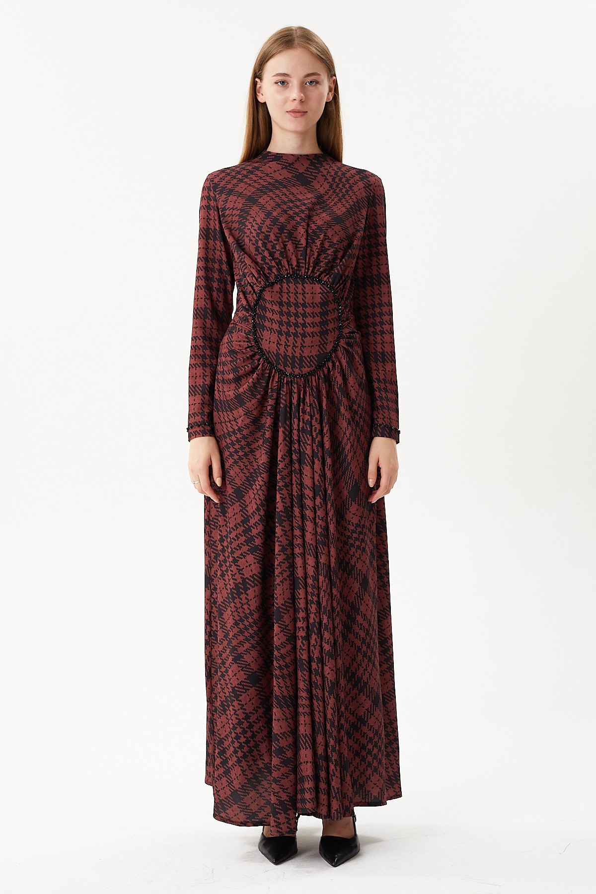 Long dress with plaid pattern and hand embroidery on the front